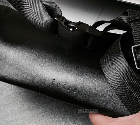 PE.DRO Pouch Bag
