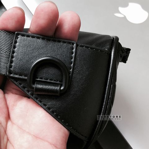 PE.DRO Pouch Bag