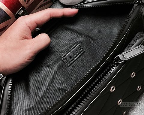 PE.DRO Pouch Bag