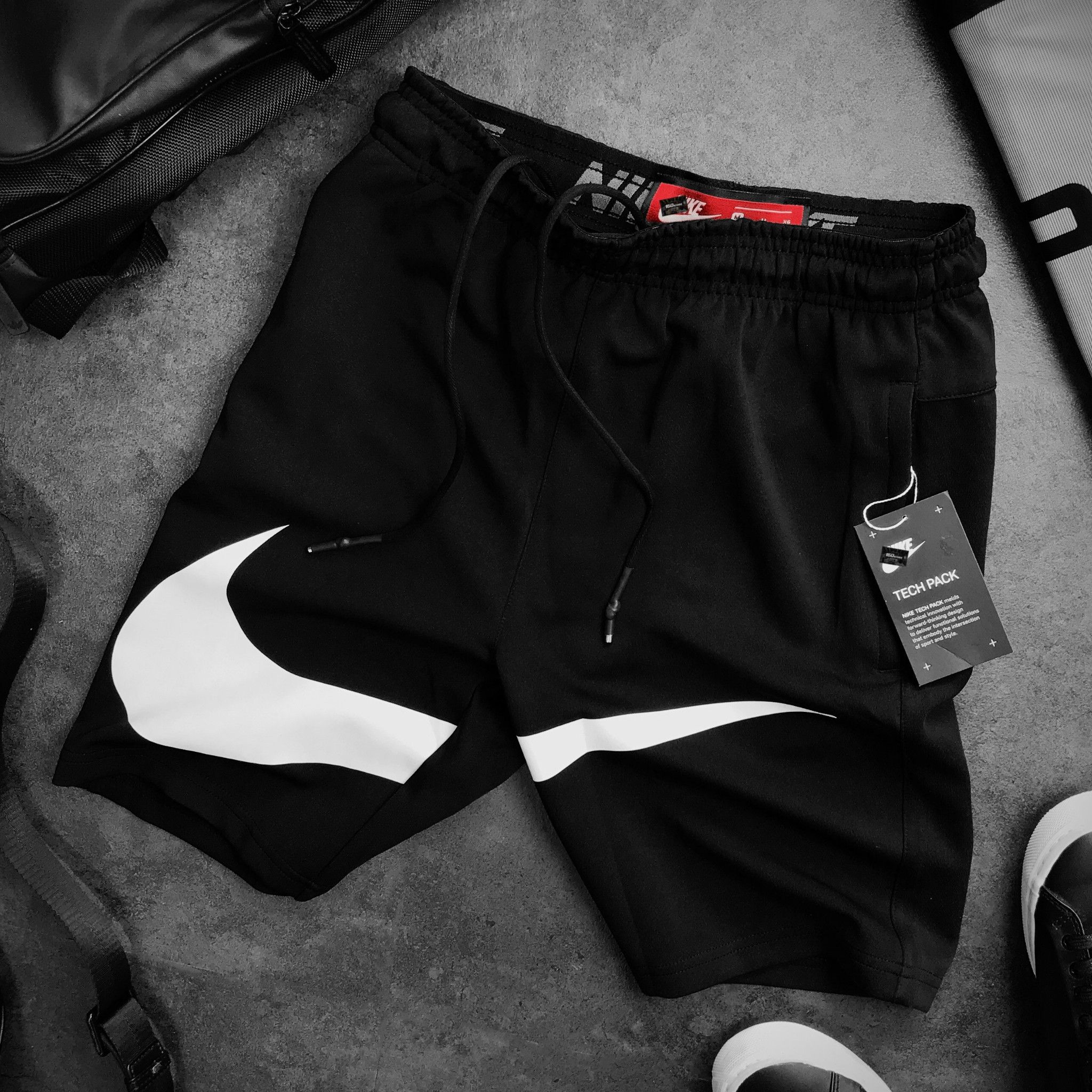NlKE Logo Shorts