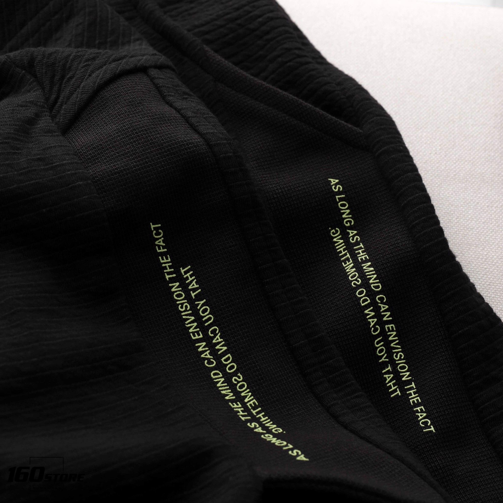 Quần short nỉ BOUTON black