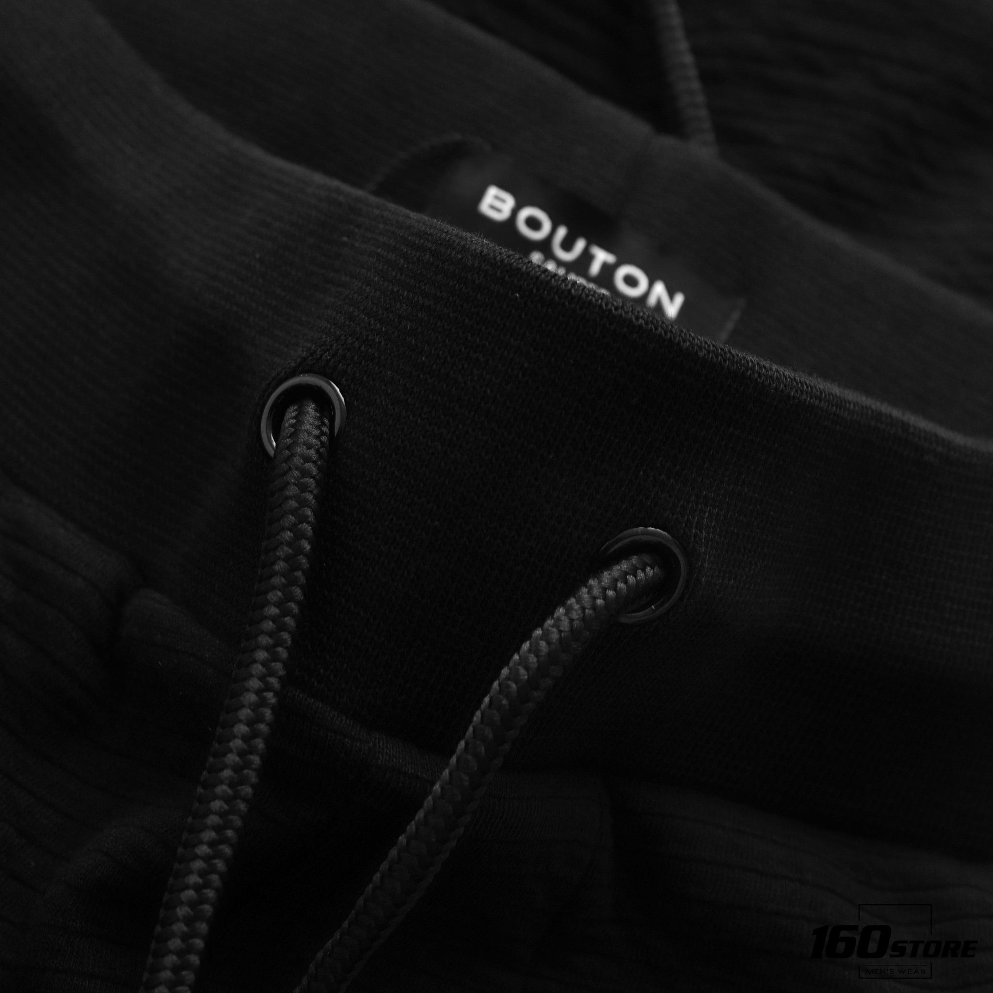 Quần short nỉ BOUTON black