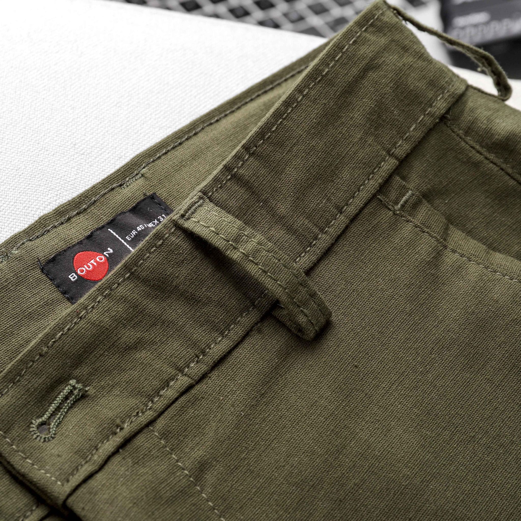 Quần Short Linen BOUTON Basic Slim