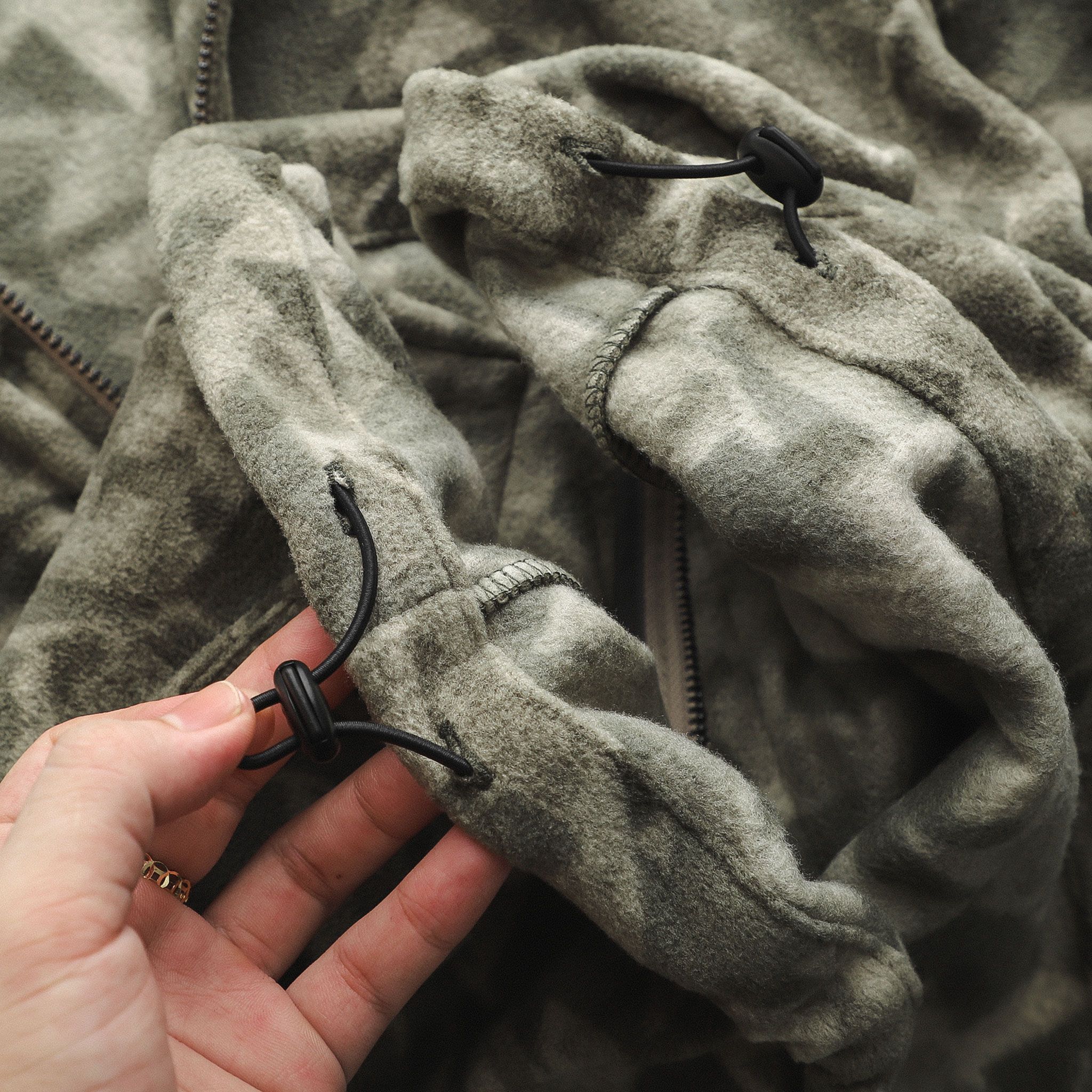 Áo khoác nỉ NOMOUS ESSENTIALS fleece fabric
