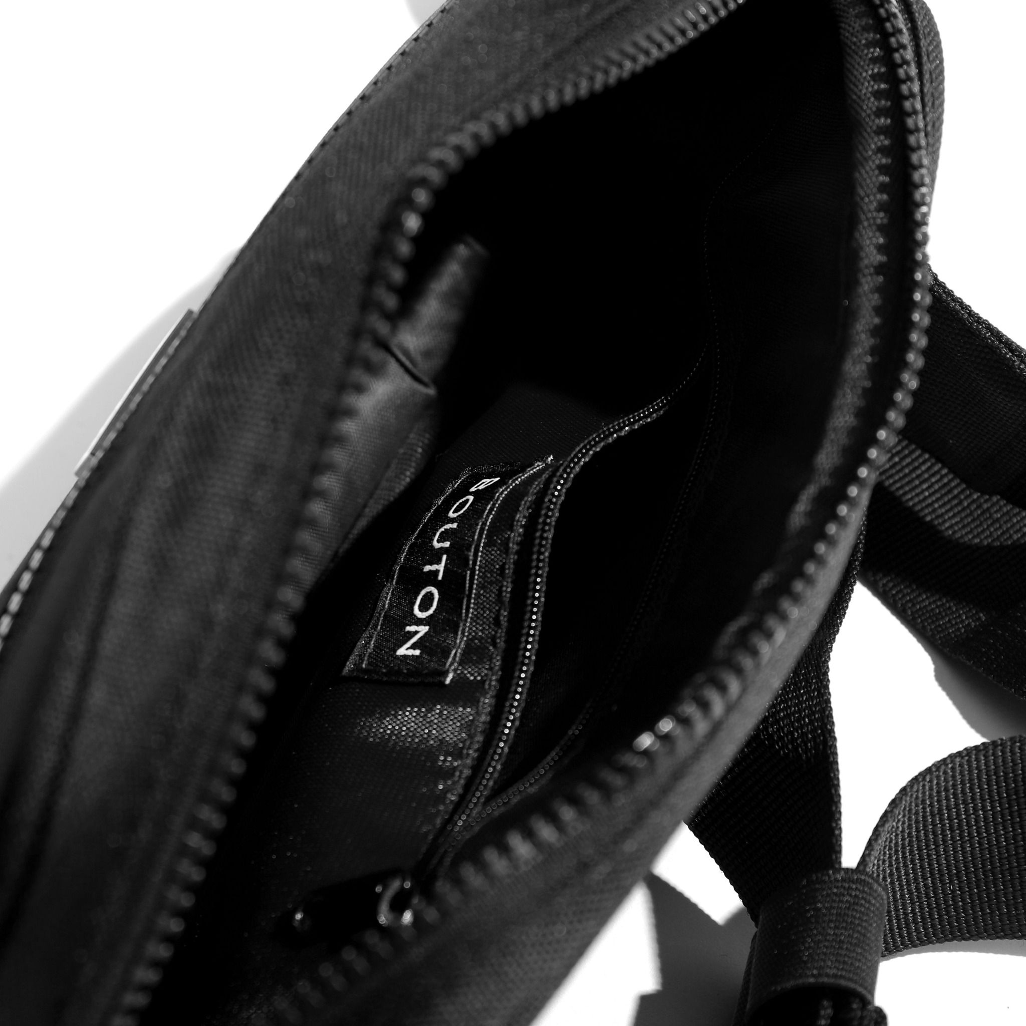 Túi Đeo Chéo BOUTON Black