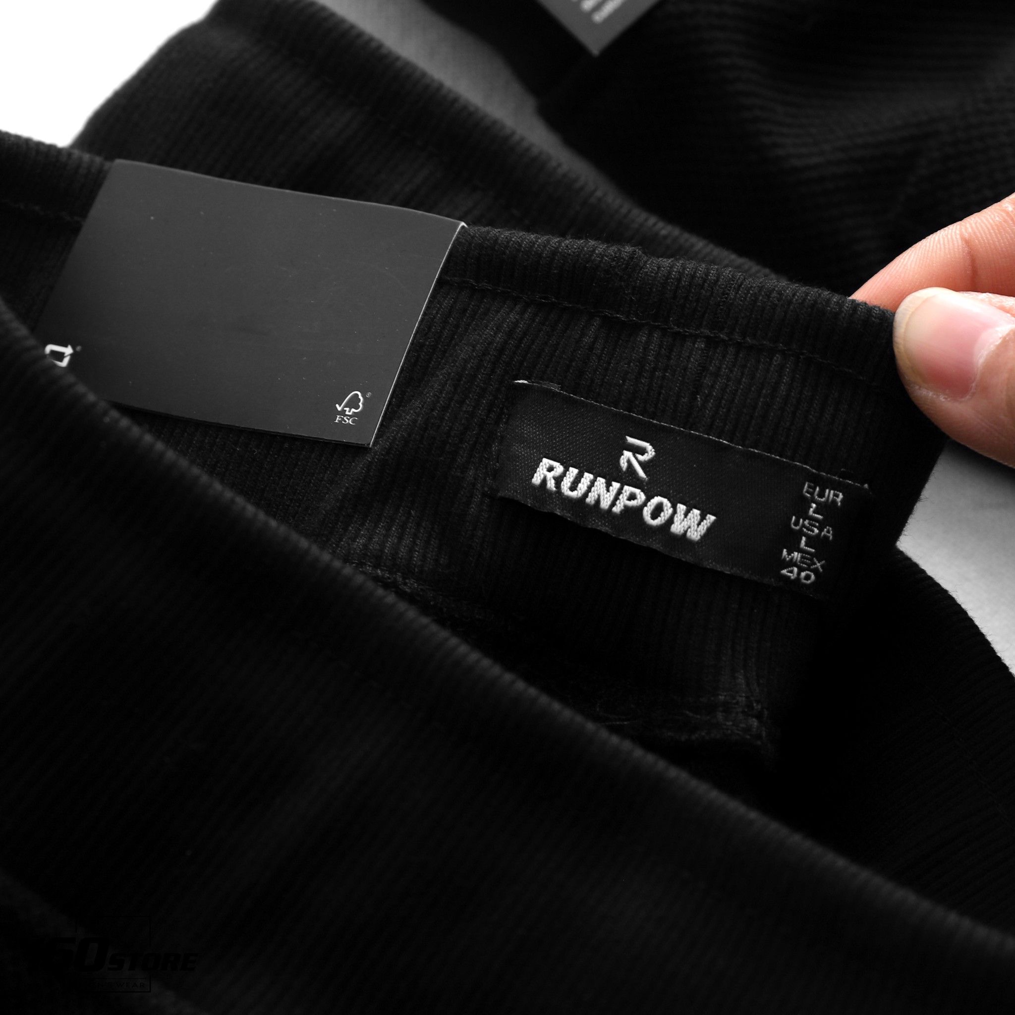 Quần short pique RUNPOW signature embroidery