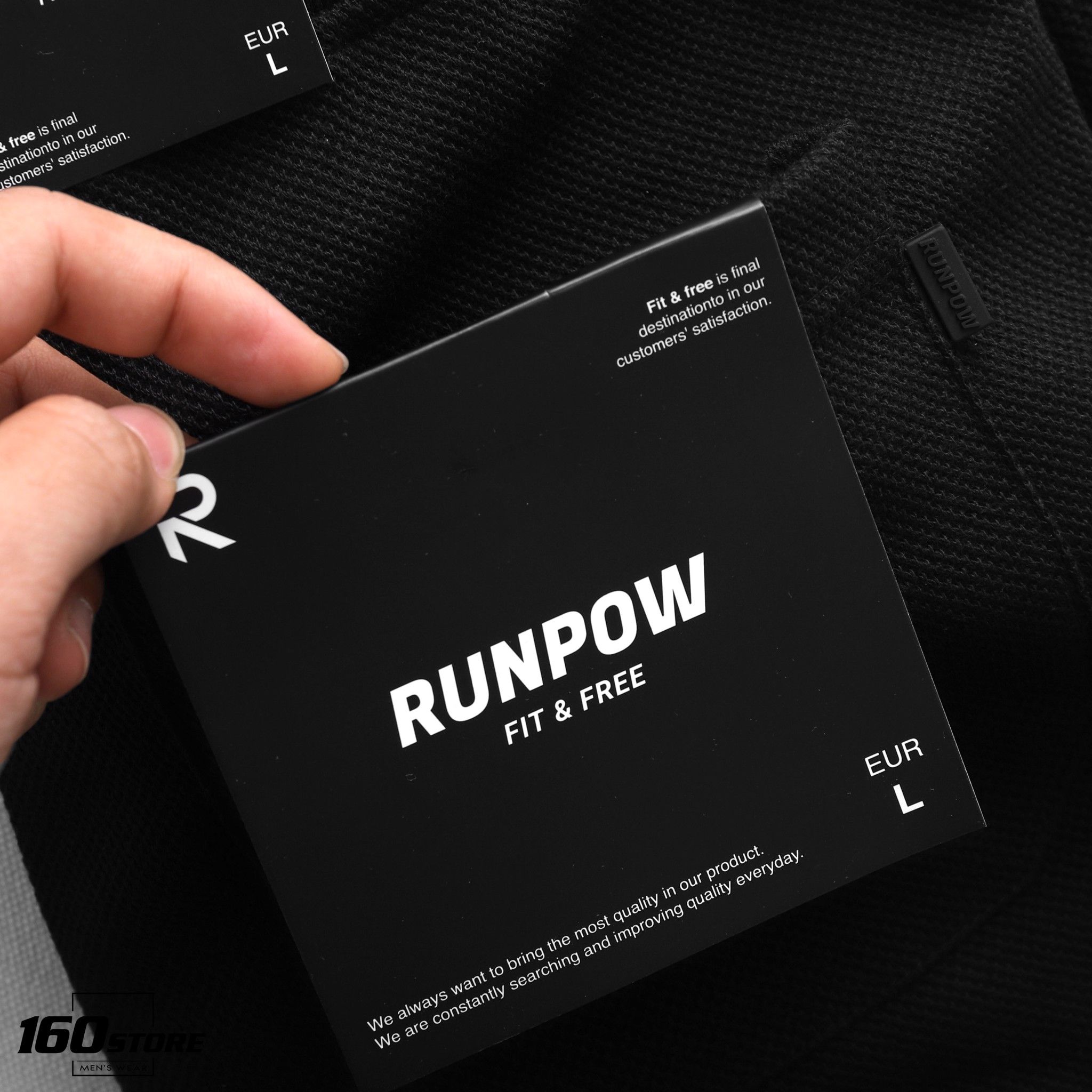 Quần short pique RUNPOW signature embroidery
