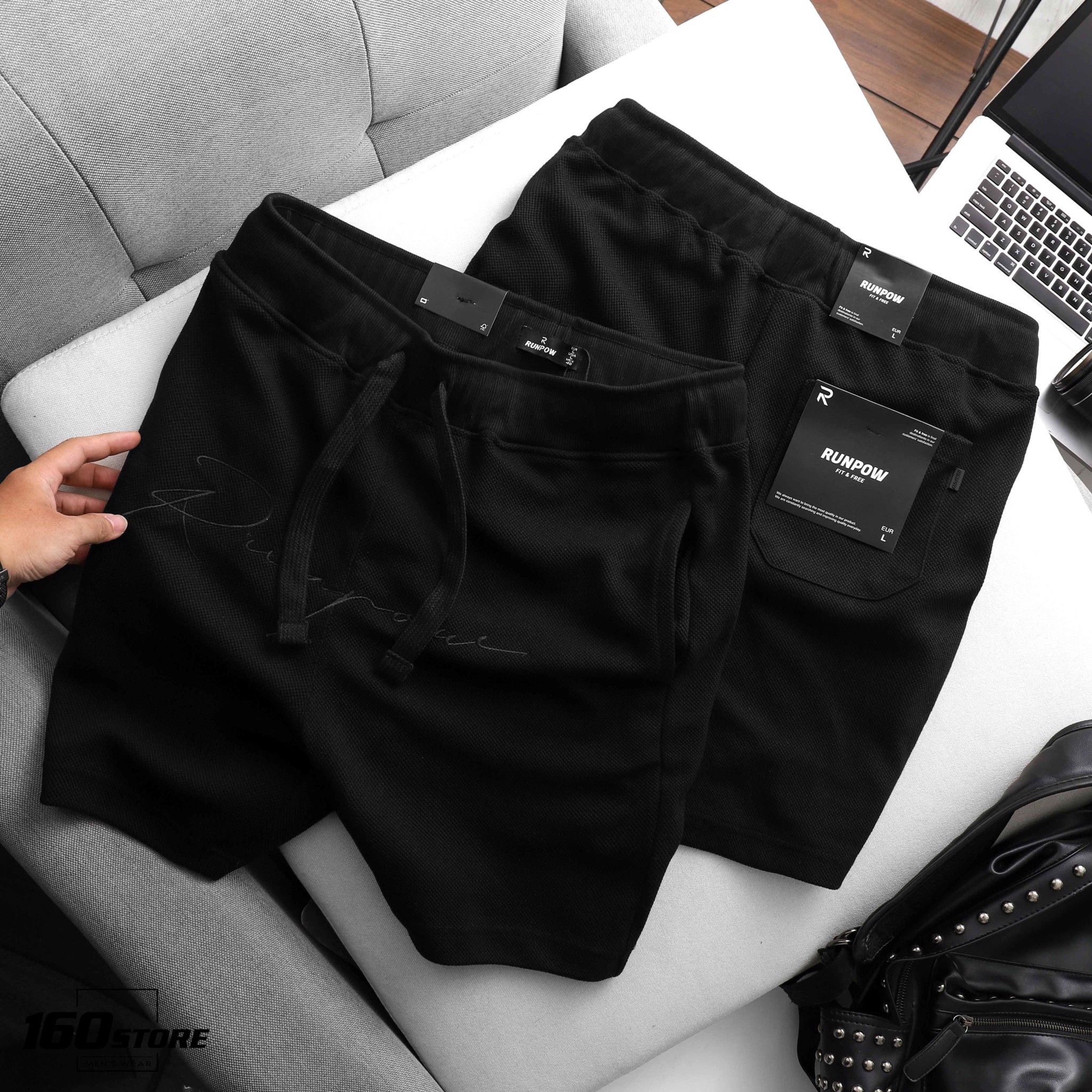 Quần short pique RUNPOW signature embroidery
