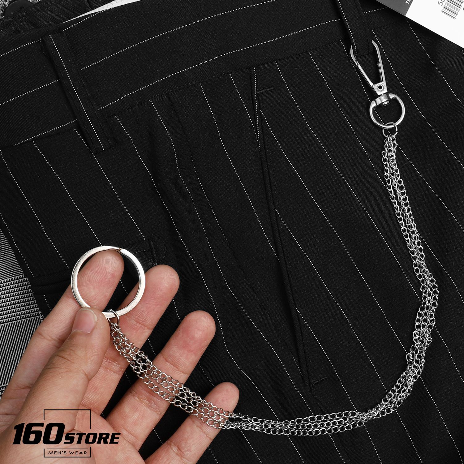Quần shorts âu T.MAN with chain