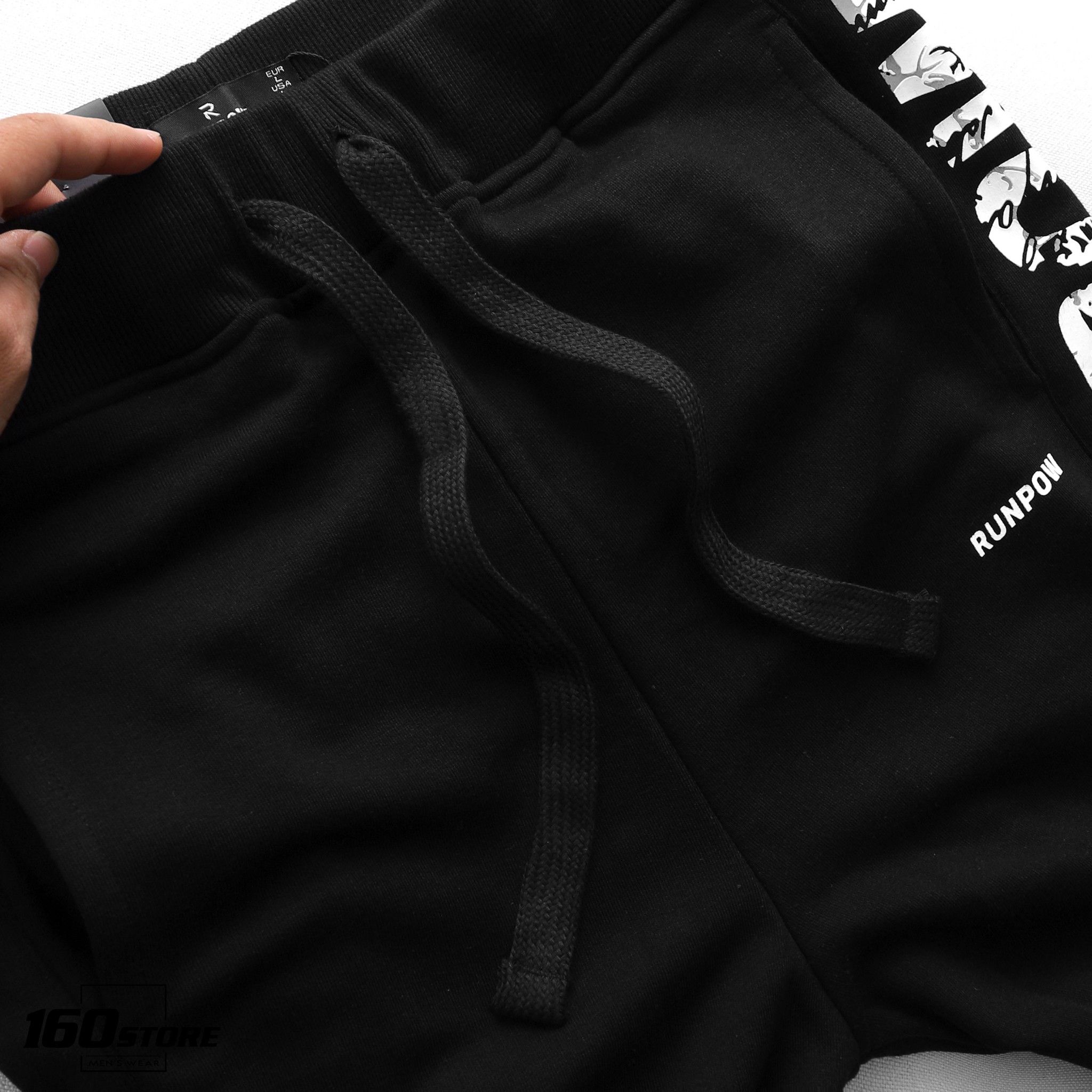 Quần short nỉ RUNPOW Printed