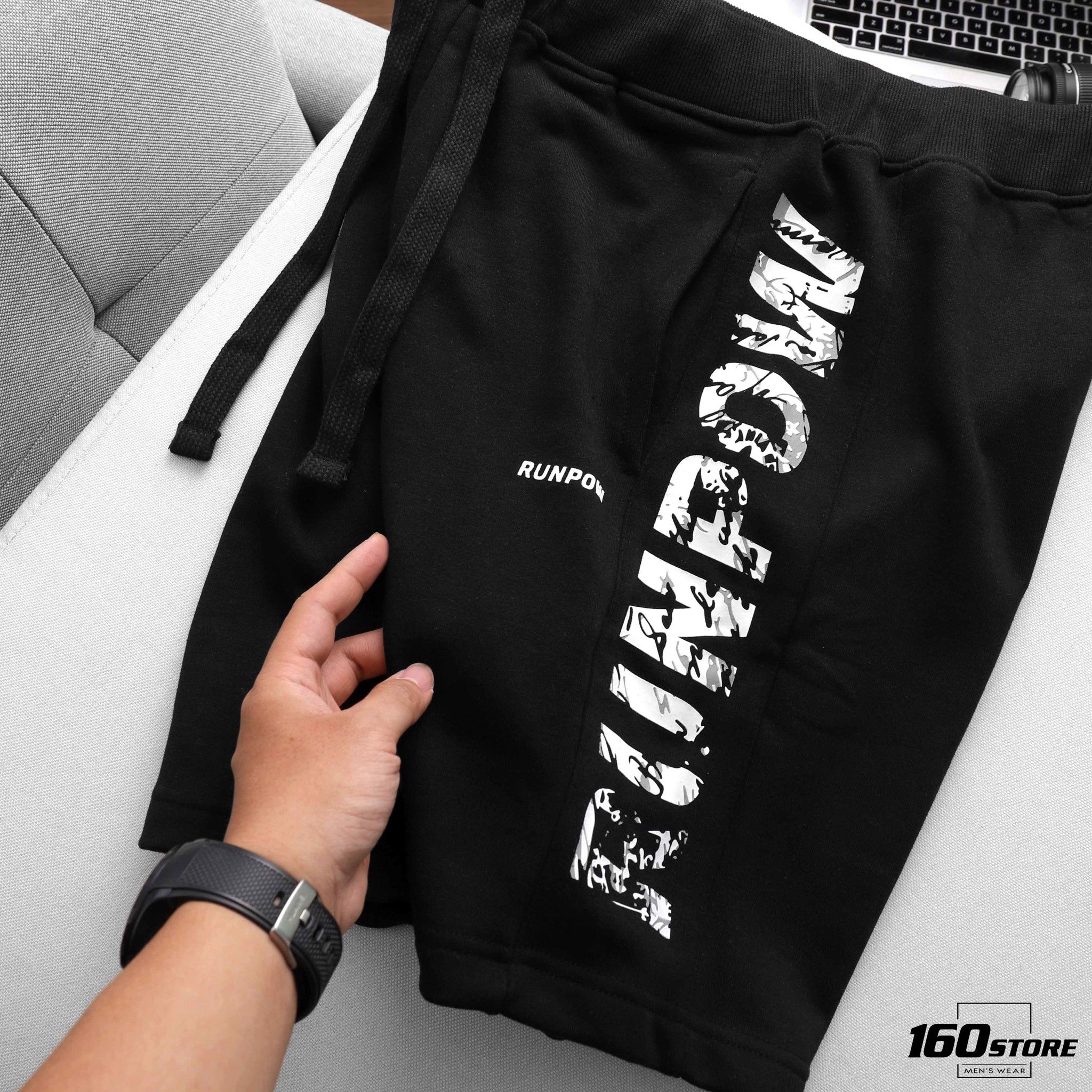 Quần short nỉ RUNPOW Printed