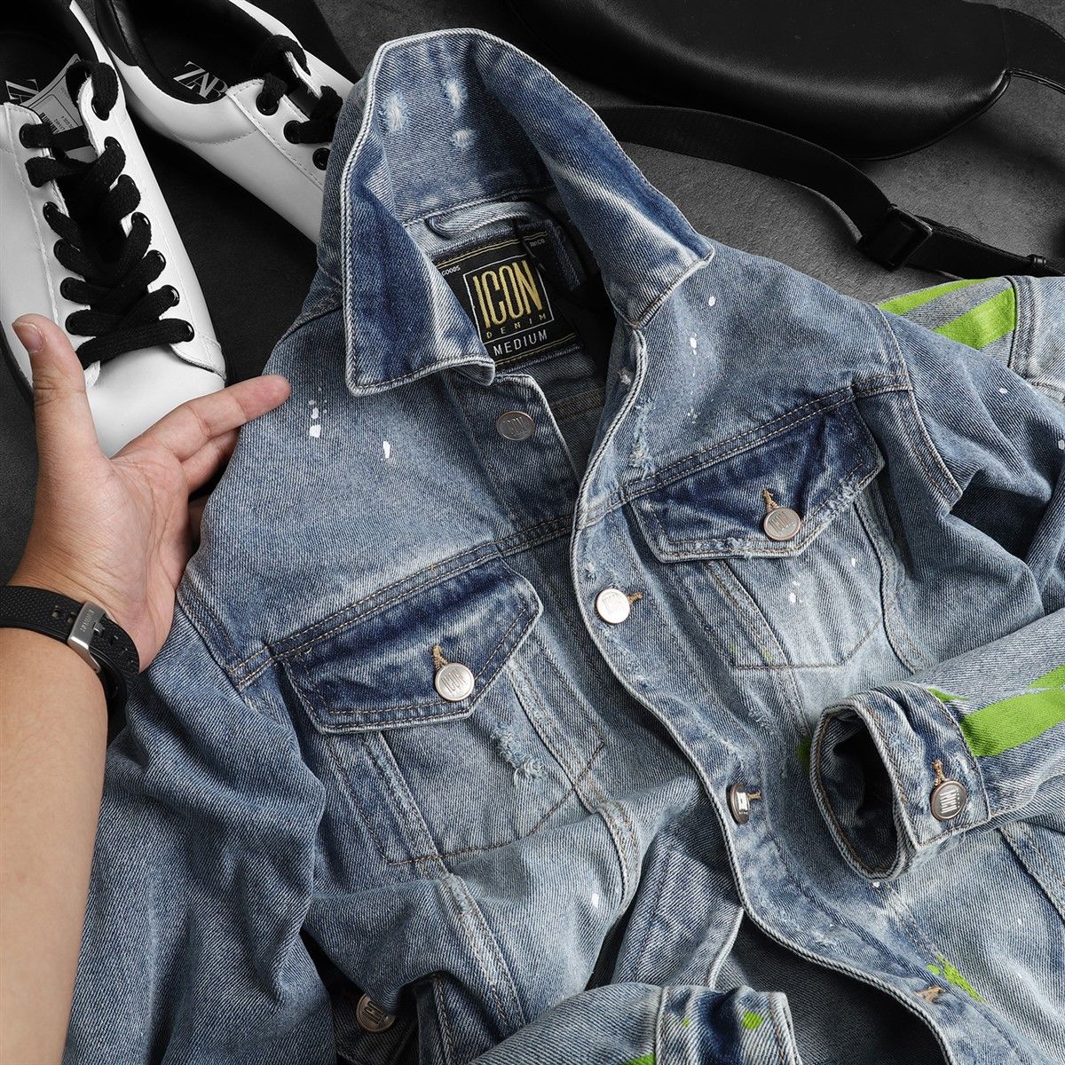Áo khoác ICON DENIM wash vẩy sơn