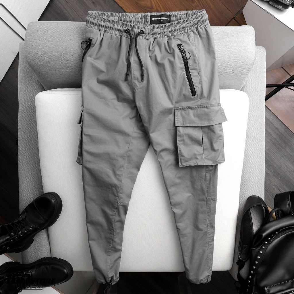 Quần jogger NOMOUS ESSENTIALS túi hộp