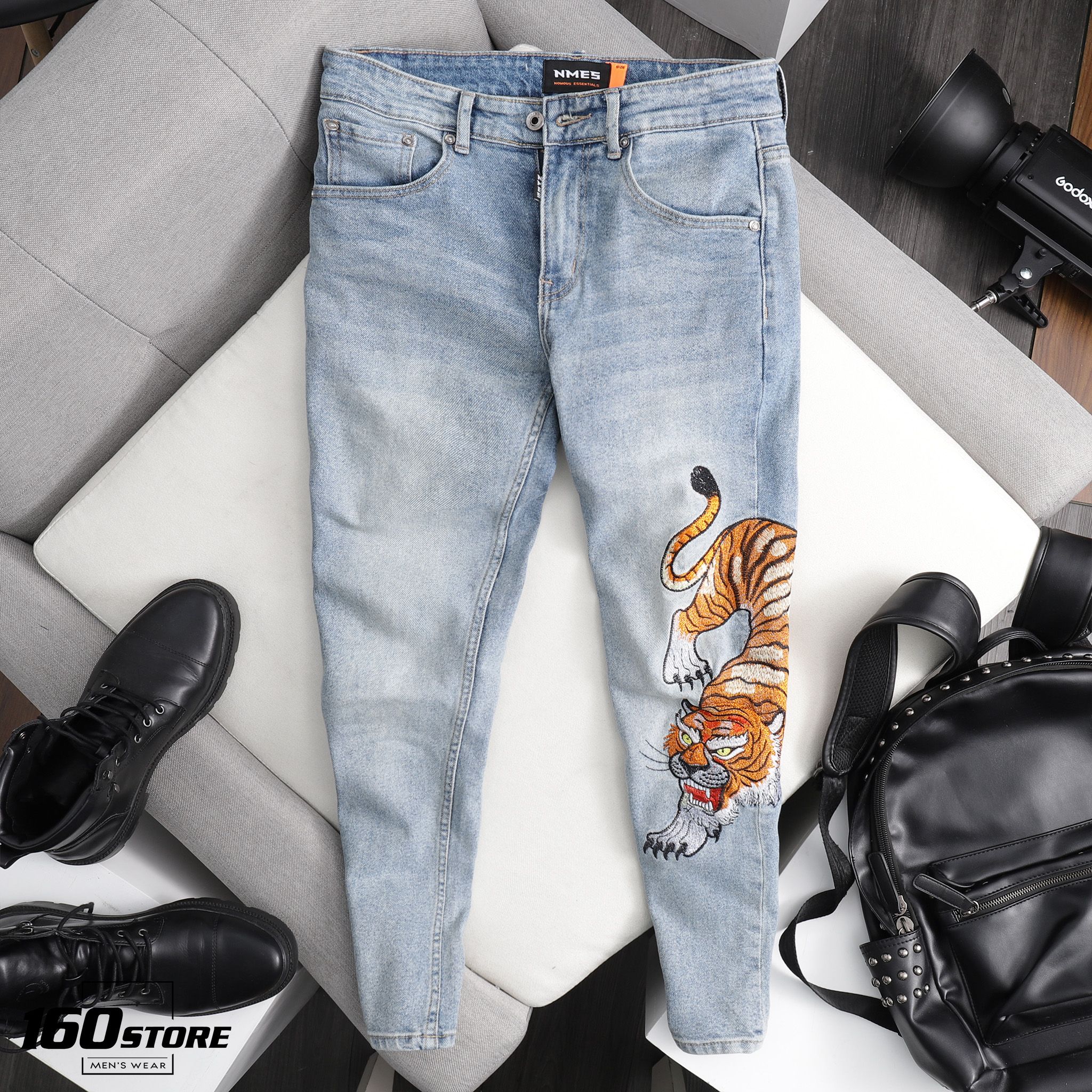 Quần jeans NOMOUS ESSEANTIALS Tiger embroidery