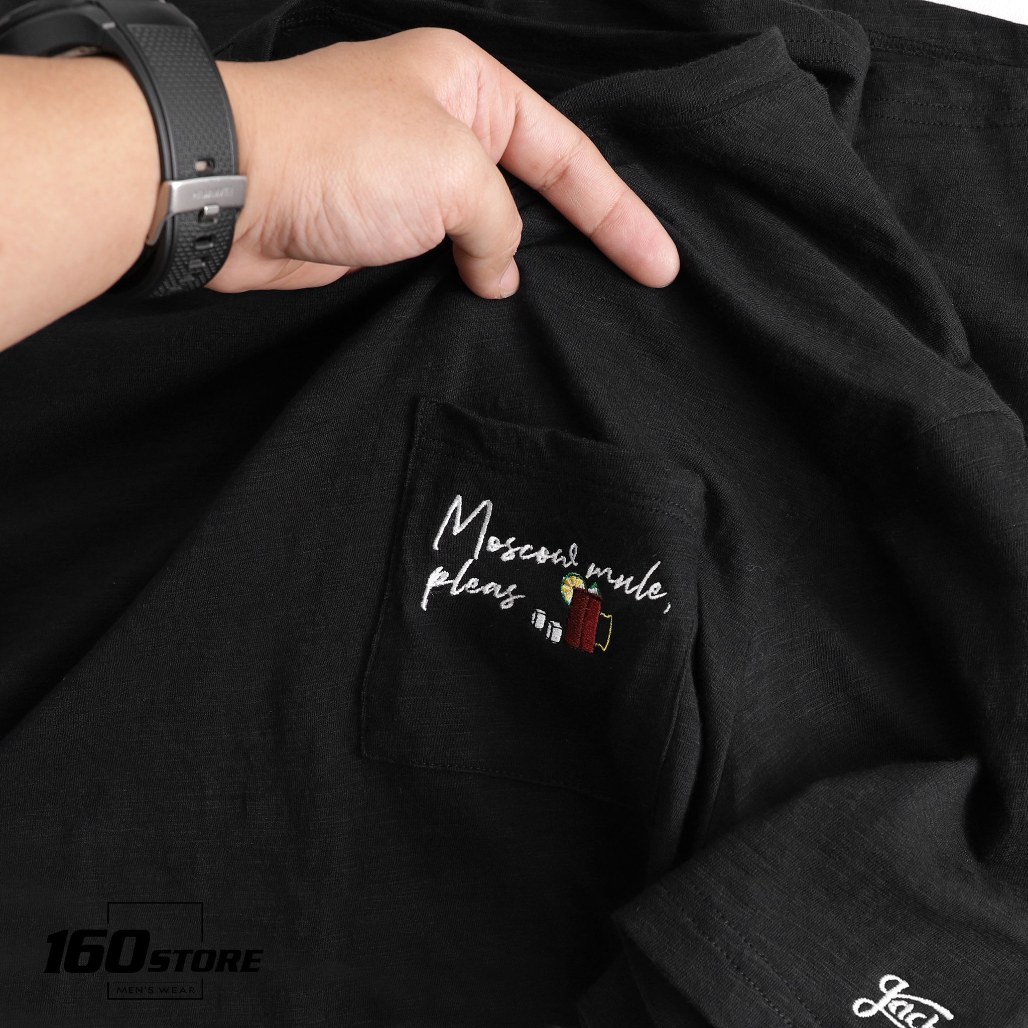 Áo thun J.J túi phối sticker embroidery