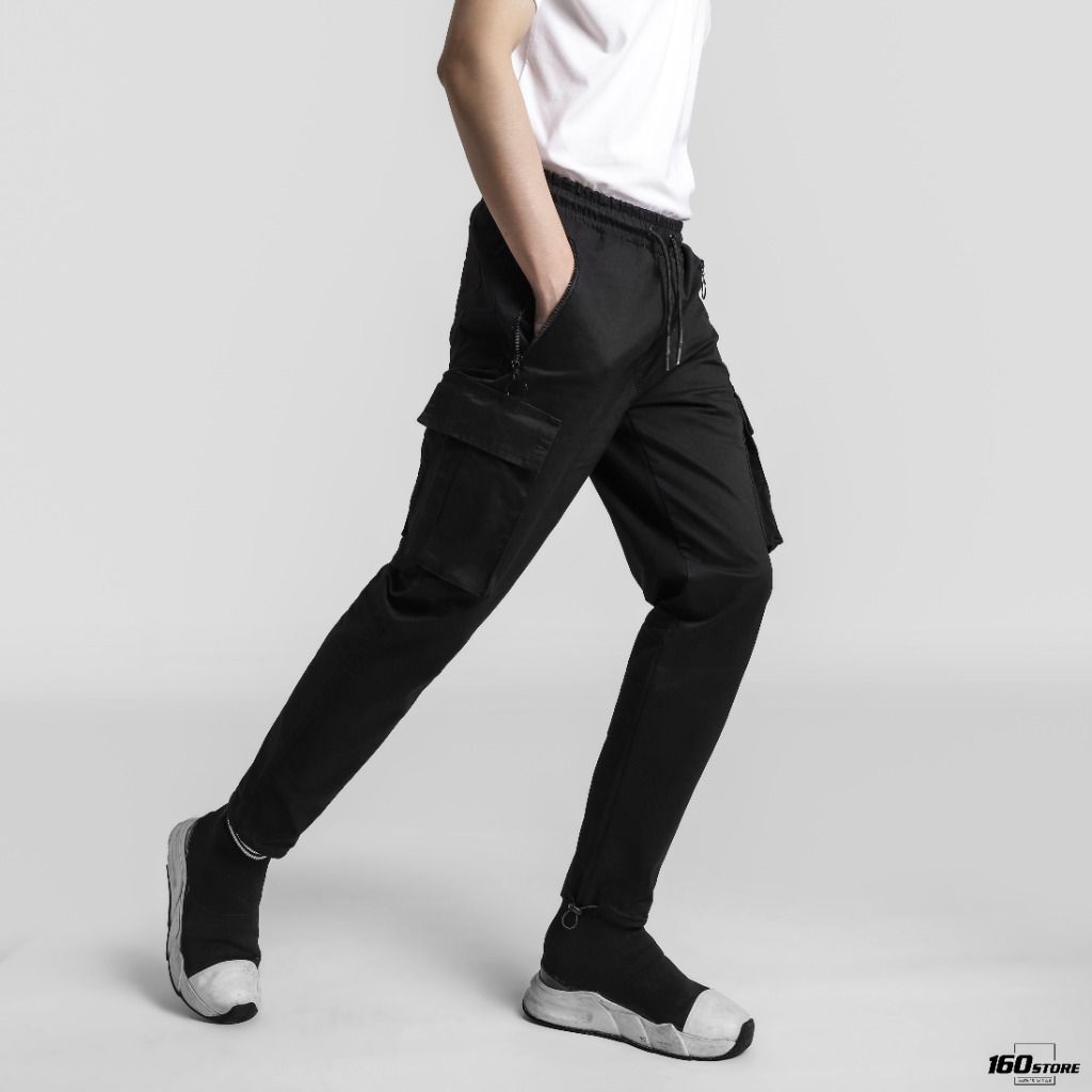 Quần jogger NOMOUS ESSENTIALS túi hộp