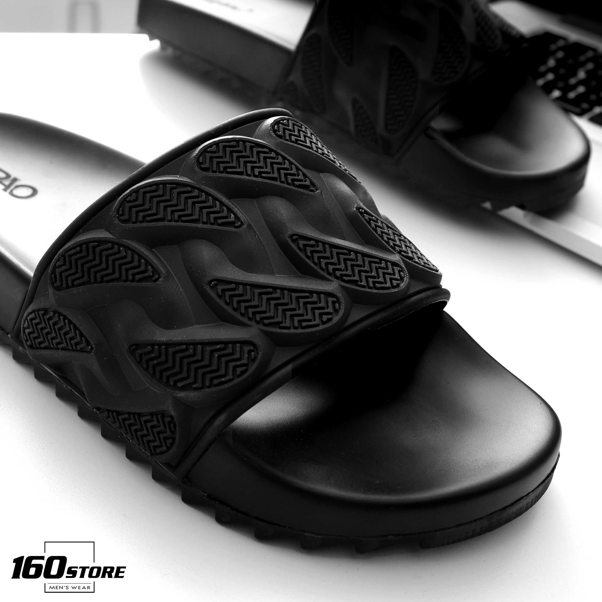 DÉP SP.A0 Sliders SS21