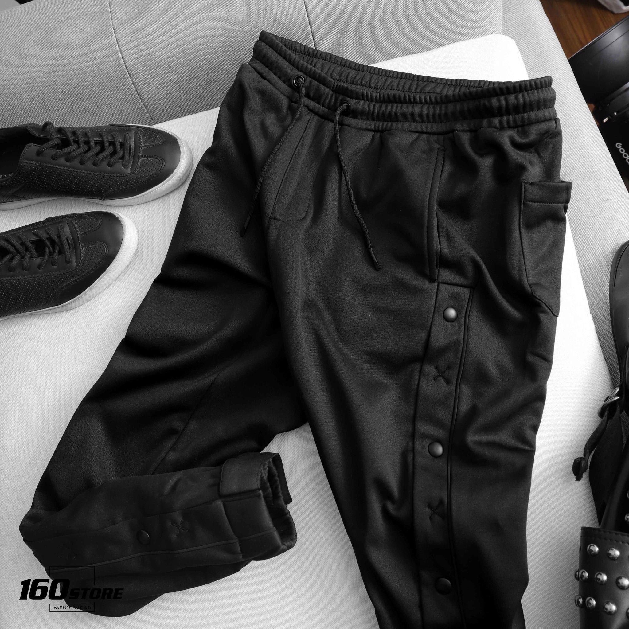 Quần jogger BOUTON phối nút