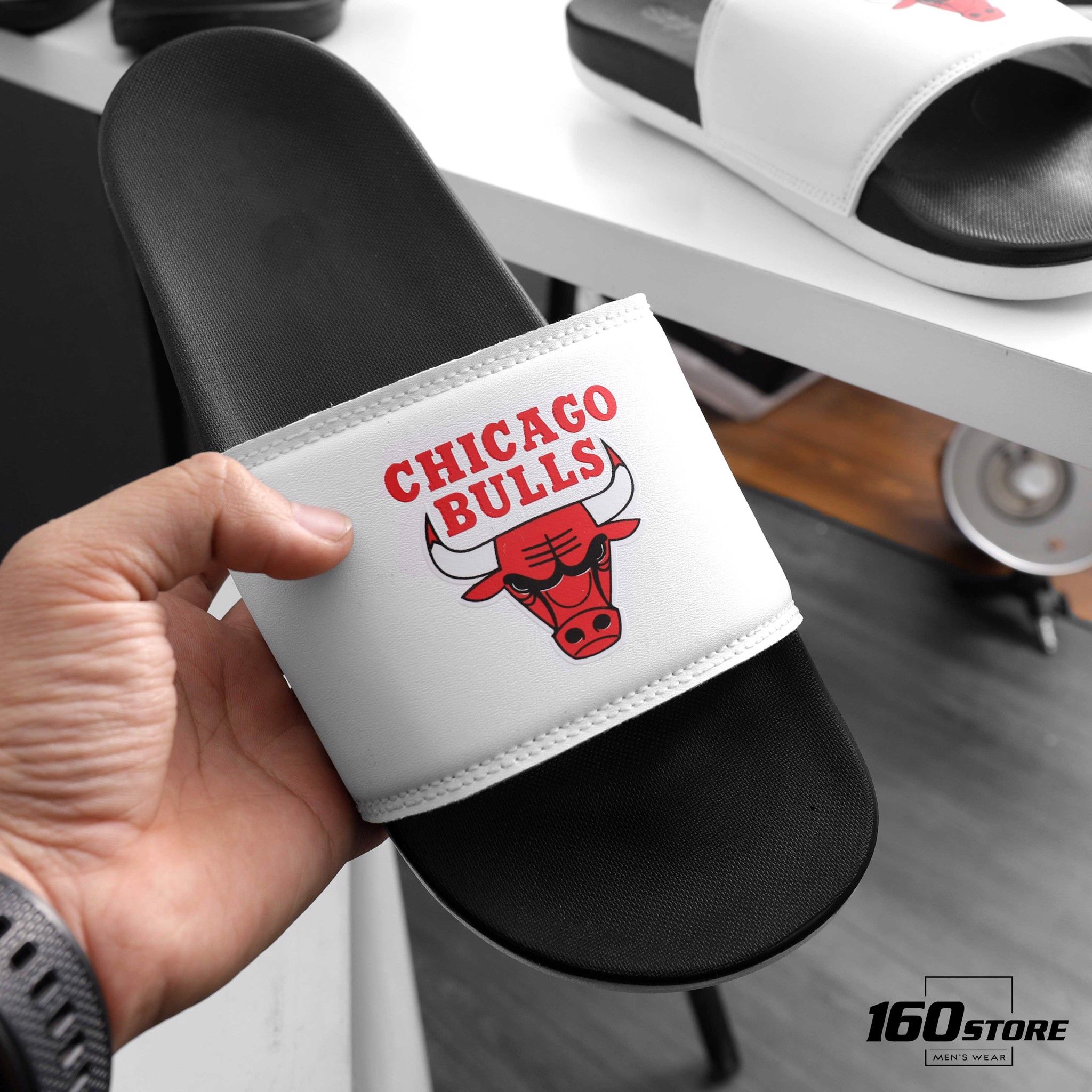 Dép Chicago BuIIs