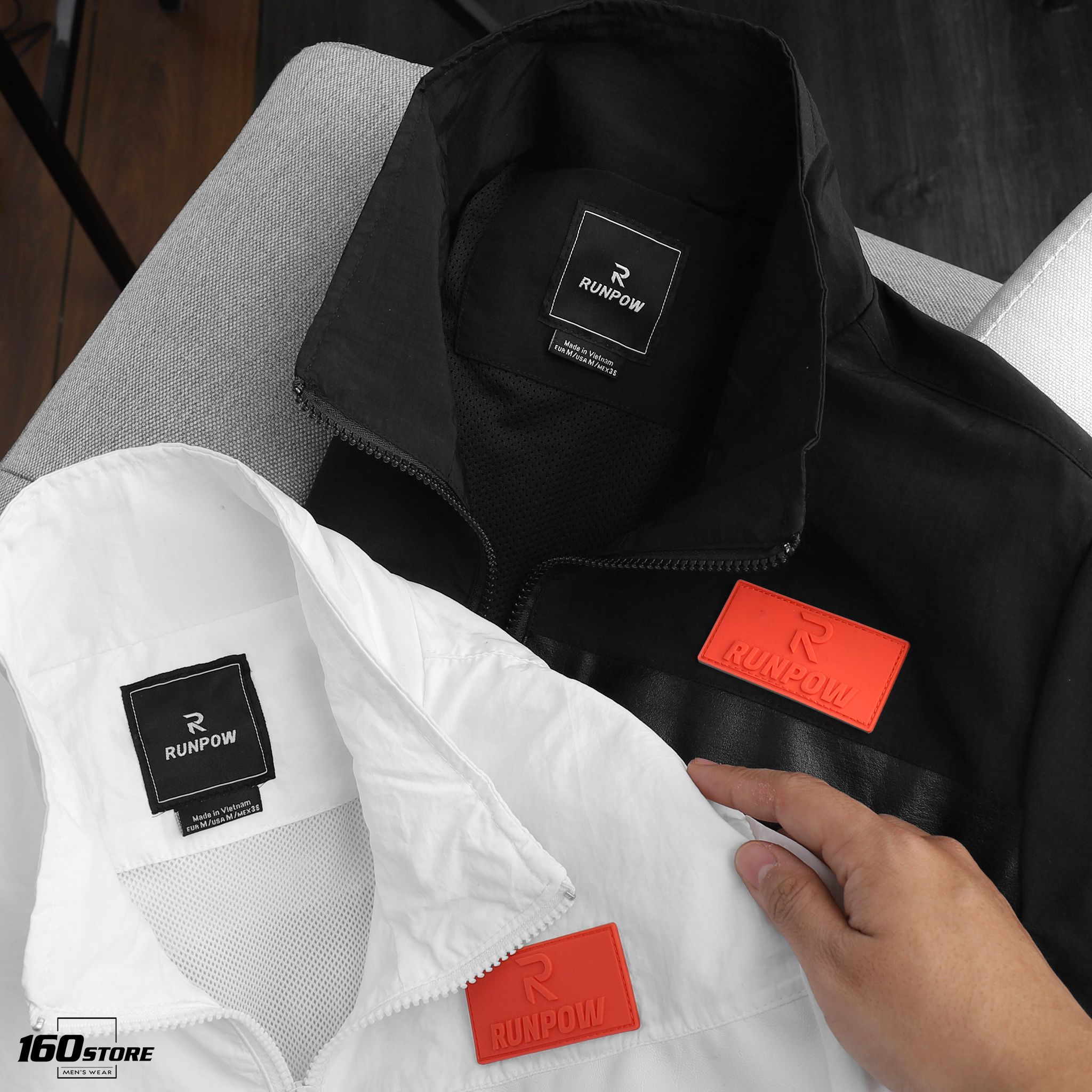 Áo khoác dù RUNPOW jacket w logo ss21