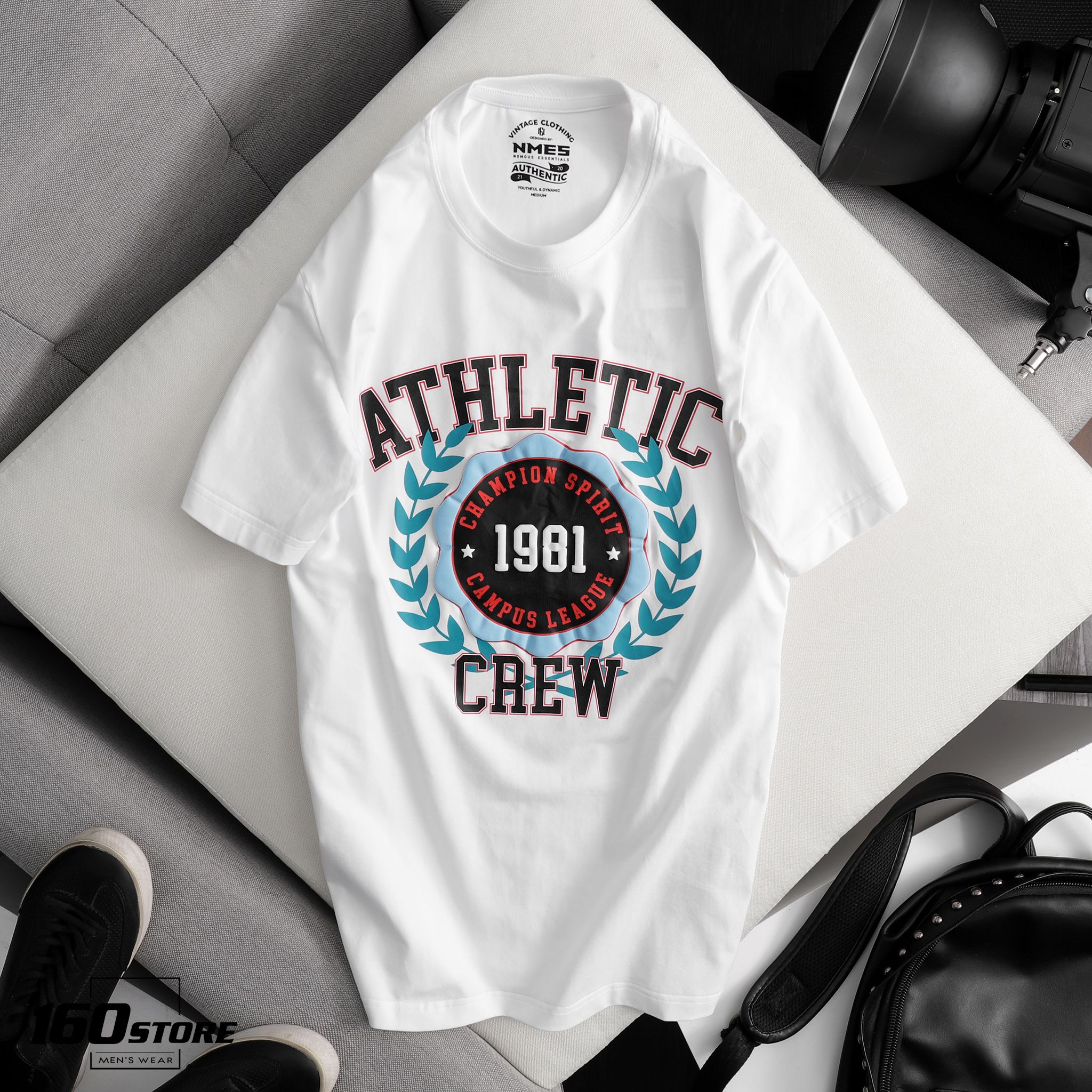 Áo thun NOMOUS ESSENTIALS college athletics