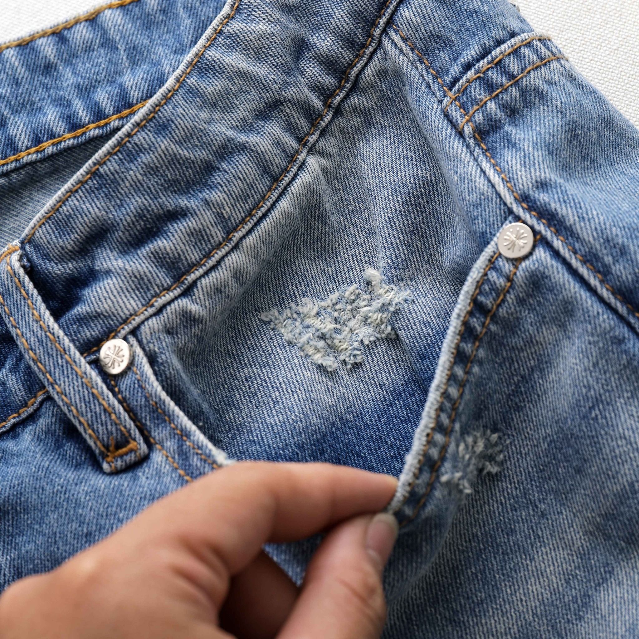 Quần Short Jeans BOUTON Skull Print