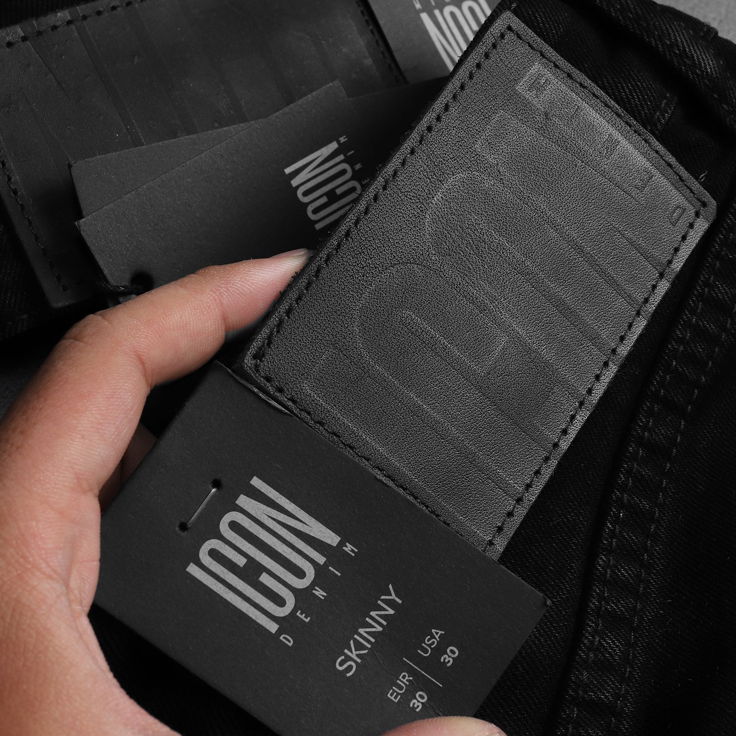 Quần jeans ICON DENIM black slim fit