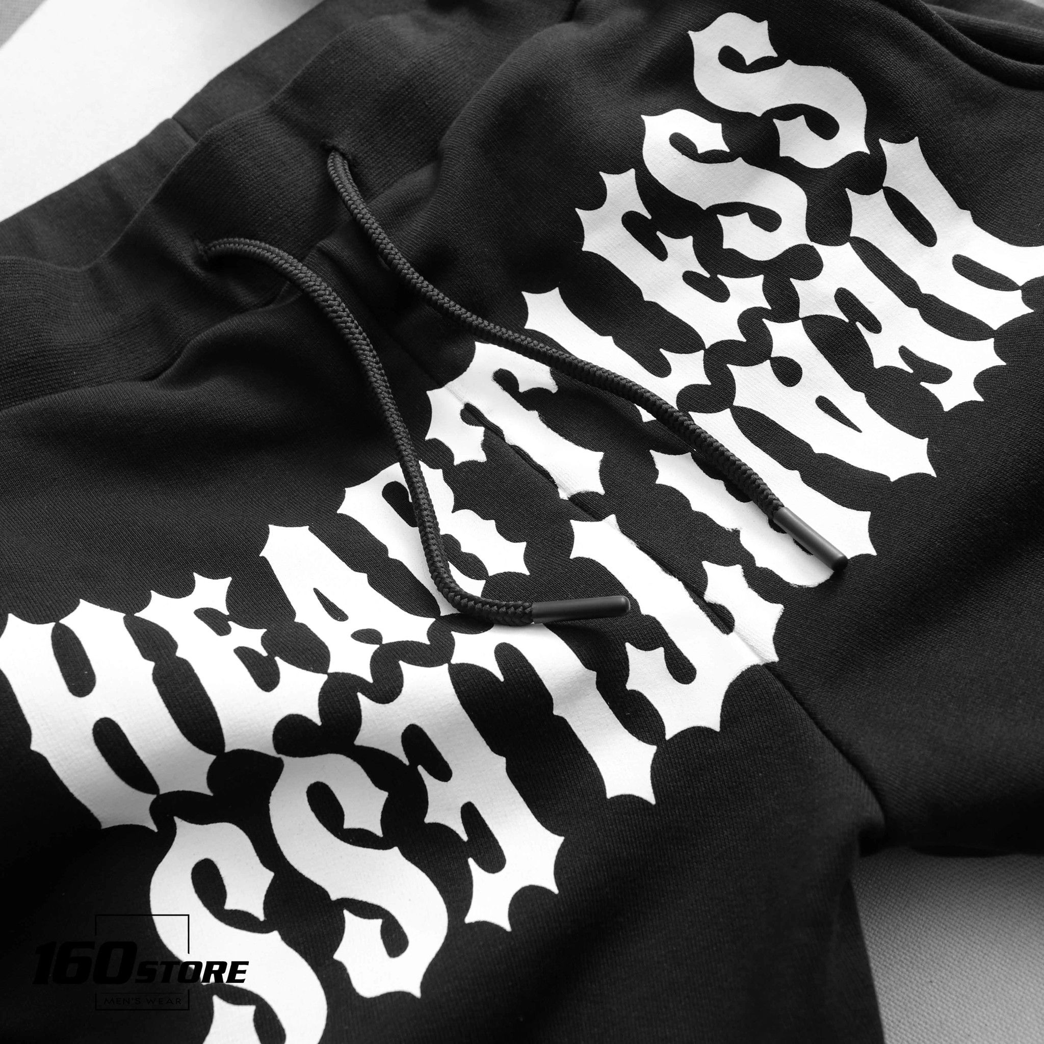 Quần jogger BOUTON HEARTLESS 2021