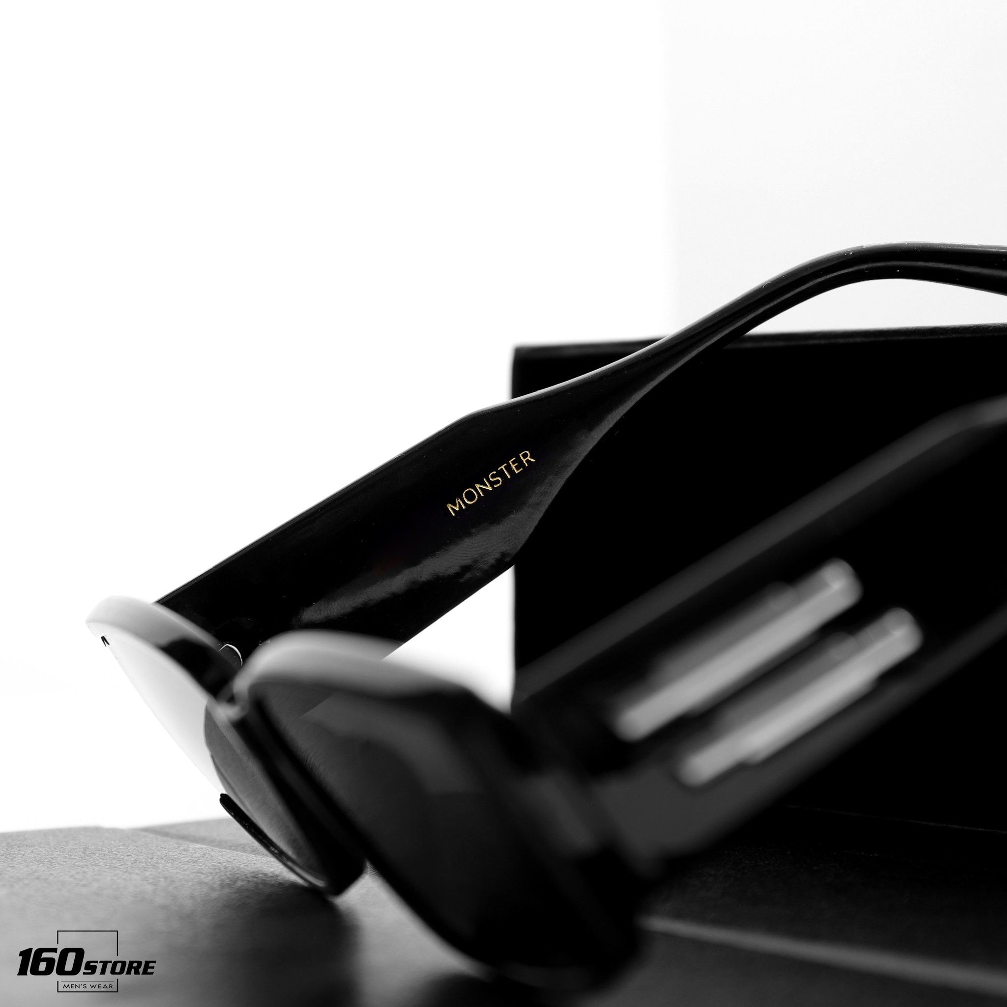 Mắt kính G.M DEUS ss21