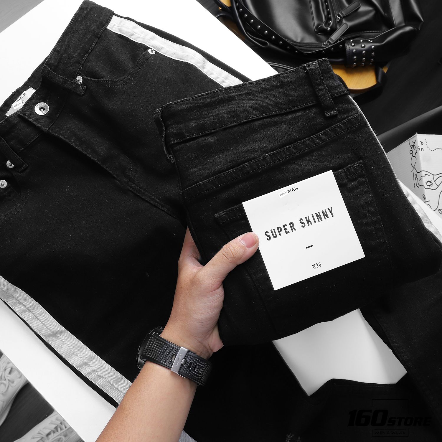 Quần jeans T.MAN super skinny with side tape in black