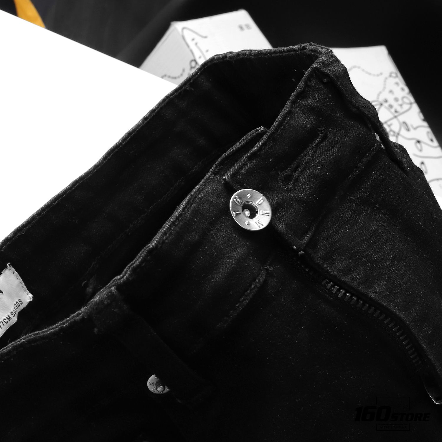 Quần jeans T.MAN super skinny with side tape in black