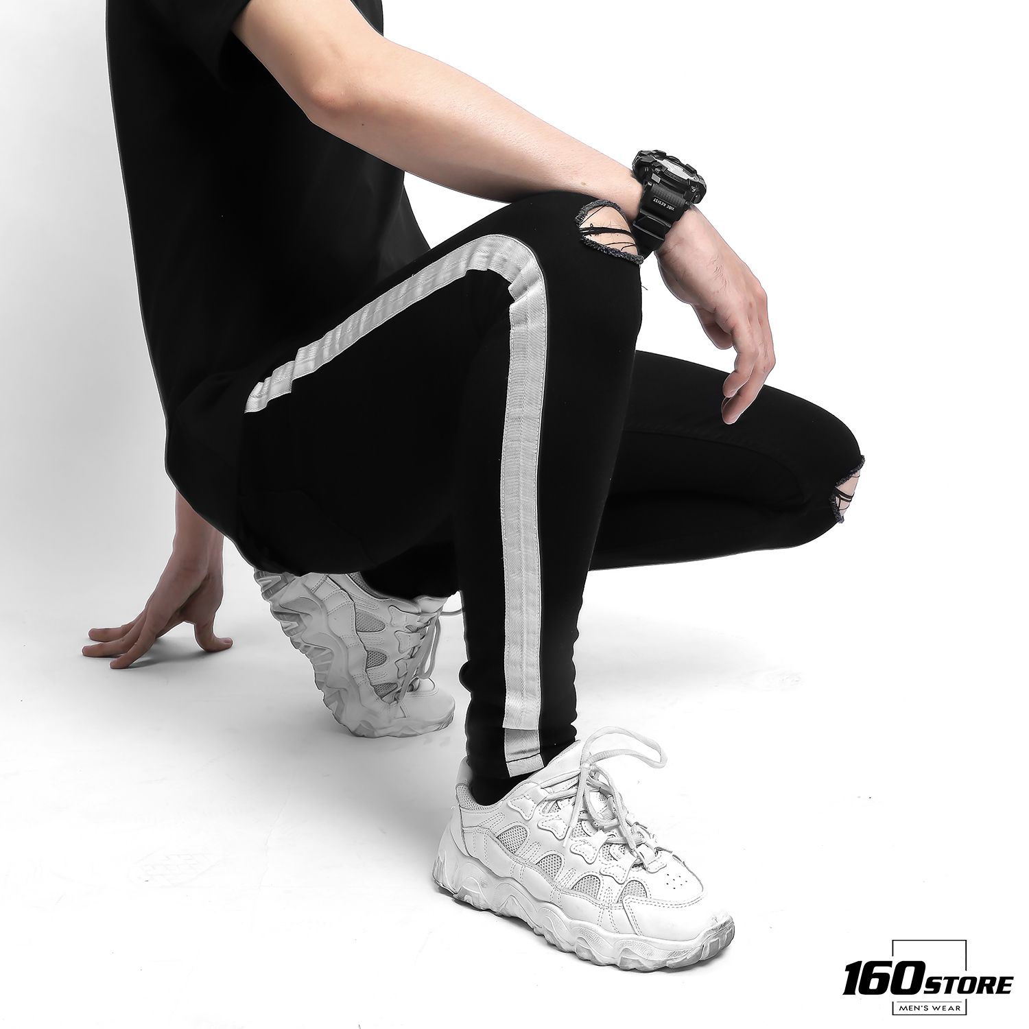 Quần jeans T.MAN super skinny with side tape in black