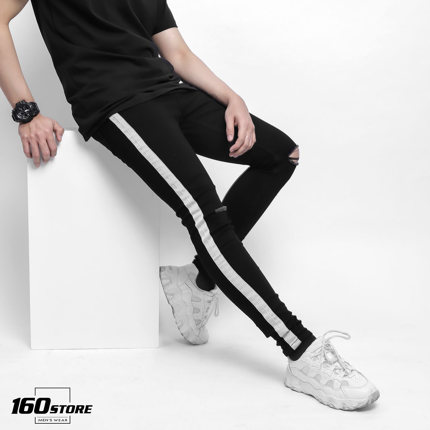Quần jeans T.MAN super skinny with side tape in black