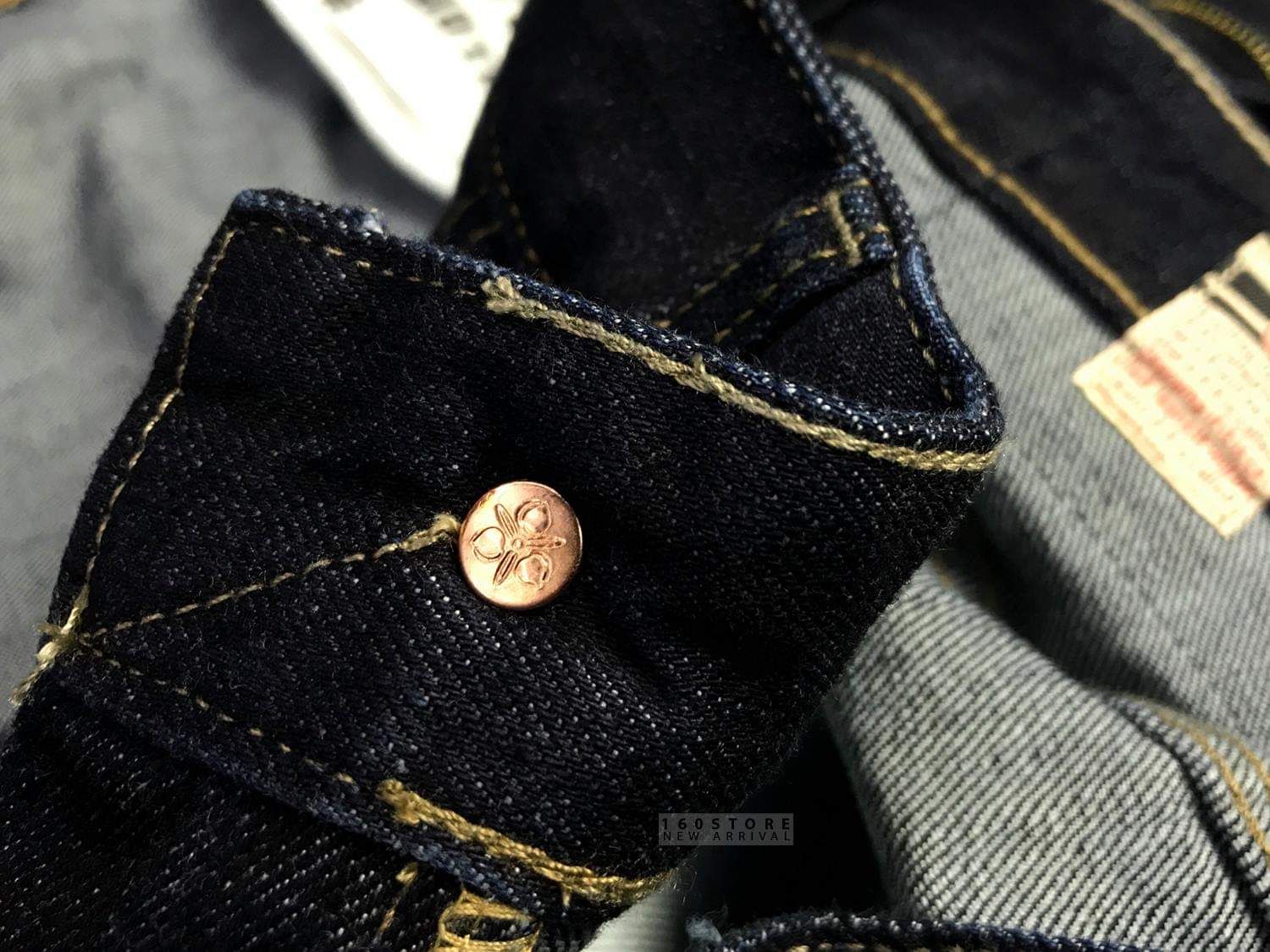 M0M0TAR0 Straight Fit Jeans