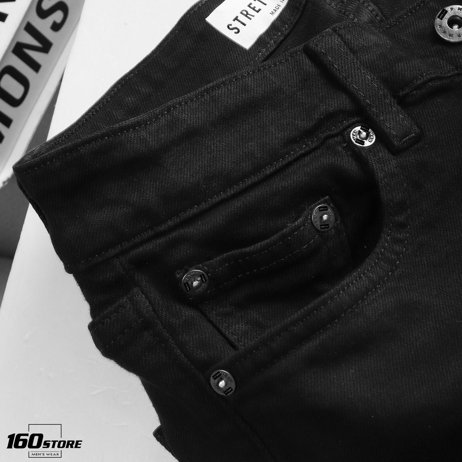 Quần short jeans T.MAN black