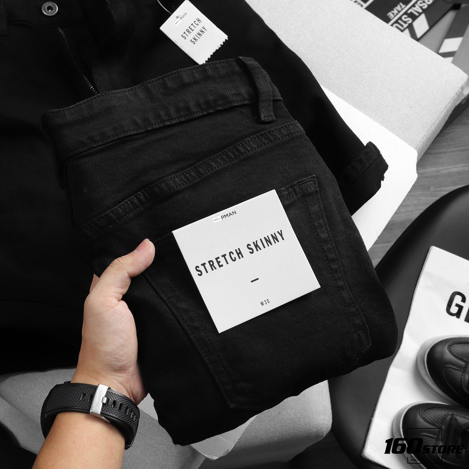Quần short jeans T.MAN black