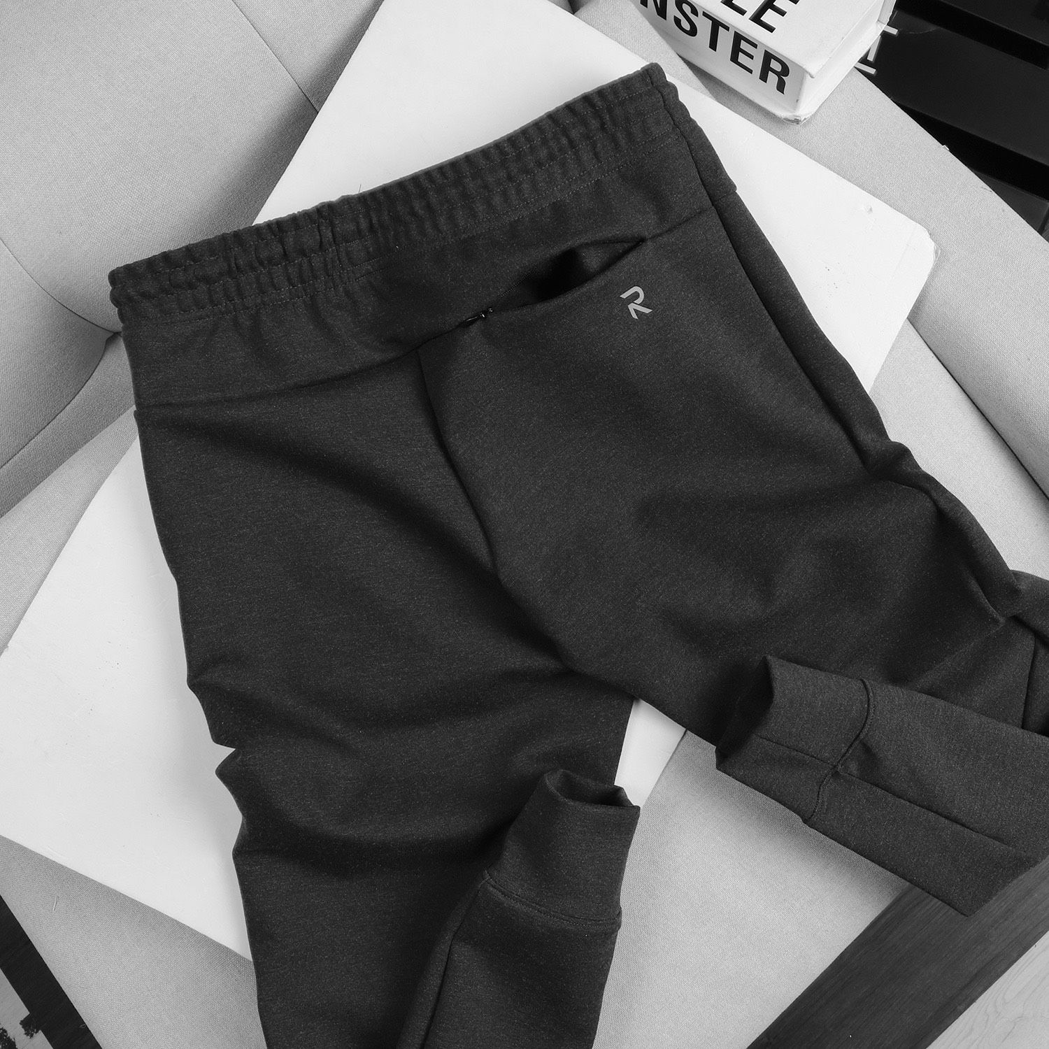 Quần jogger RUNPOW ss20