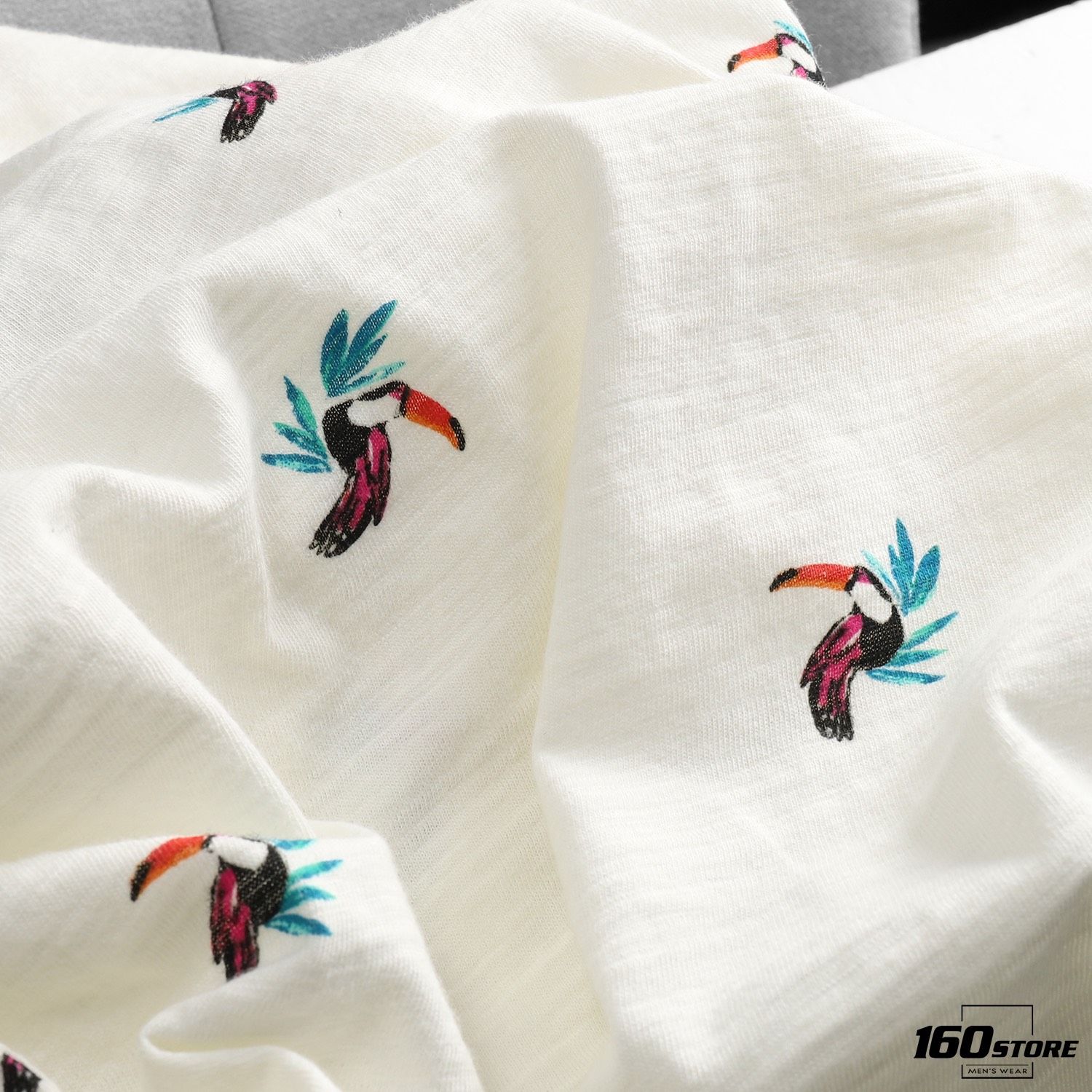 Áo thun AEROPOSTALE pattern