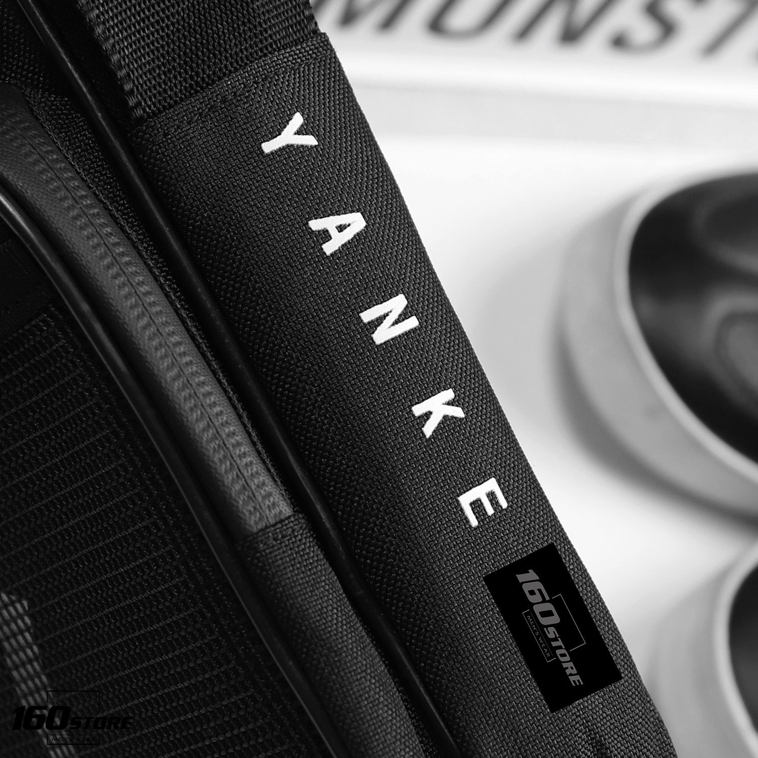 Túi đeo chéo M.B Yankee Black