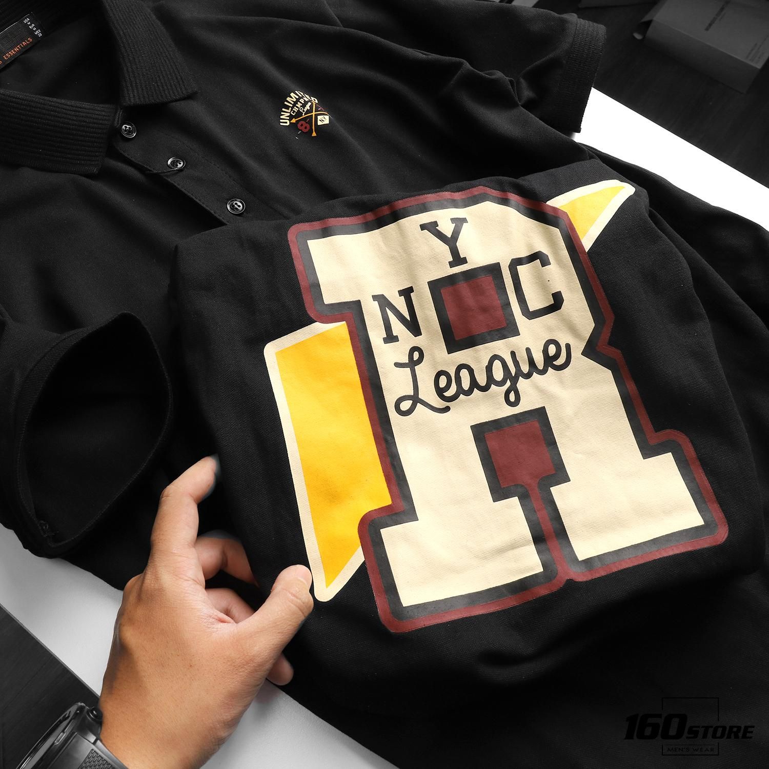 Áo Polo NOMOUS ESSENTIALS college athletics printed