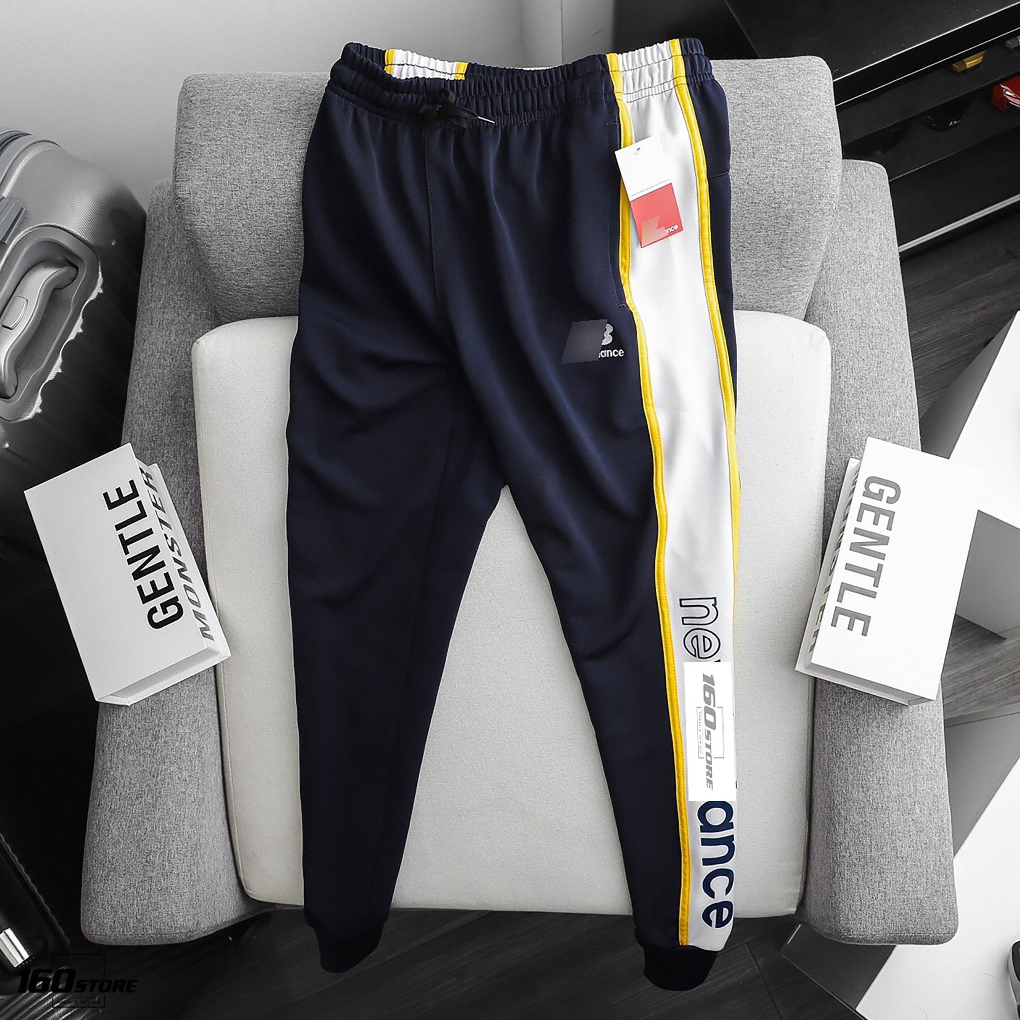 Quần jogger N.B Striped SS20