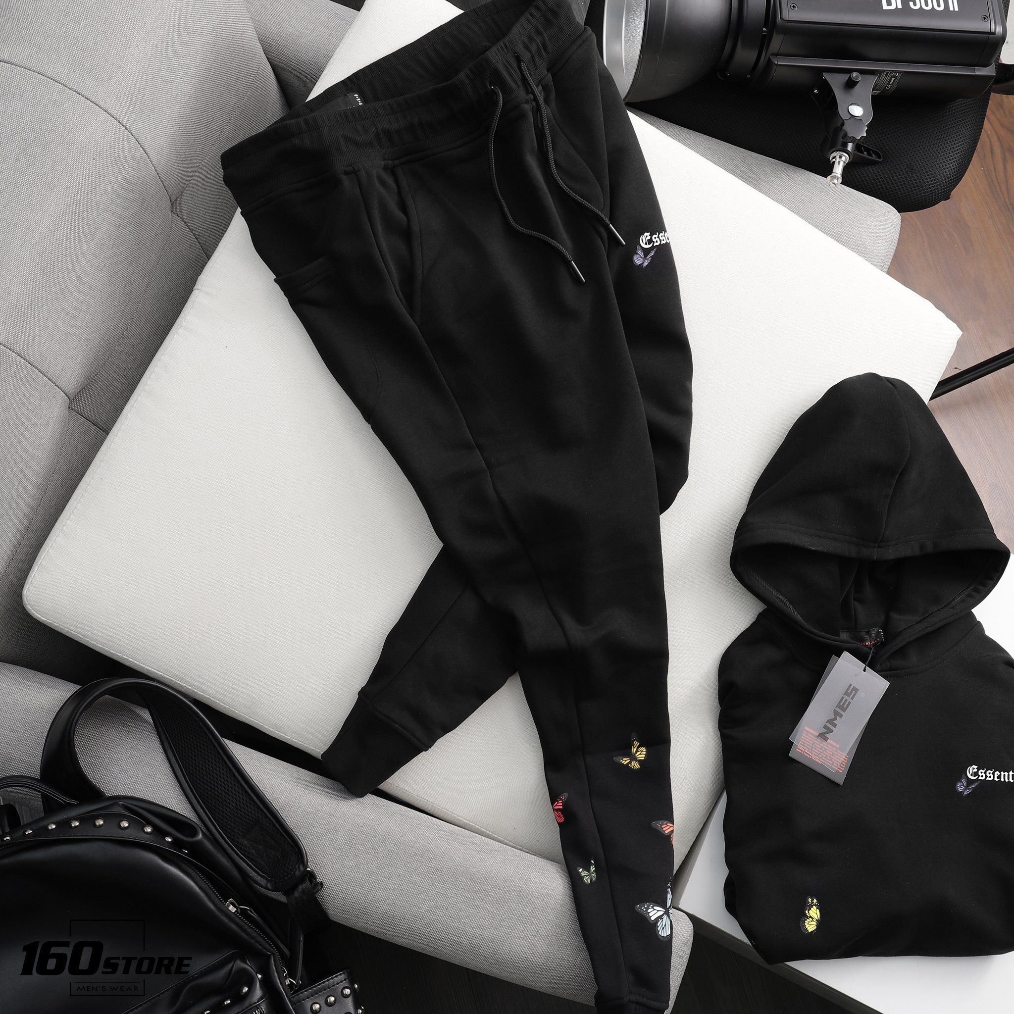 Quần jogger nỉ NOMOUS ESSENTIALS butterfly