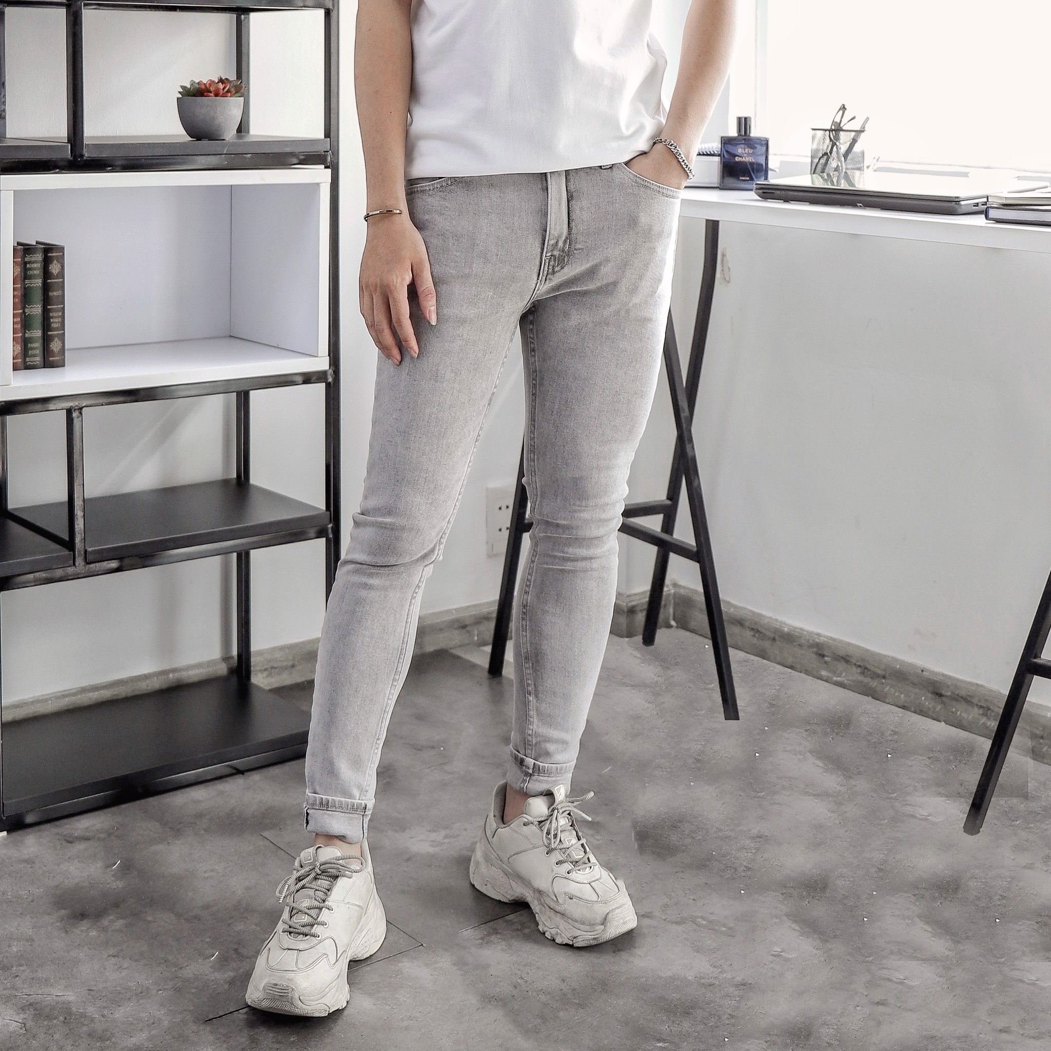 Quần jeans NOMOUS ESSENTIALS light grey super skinny