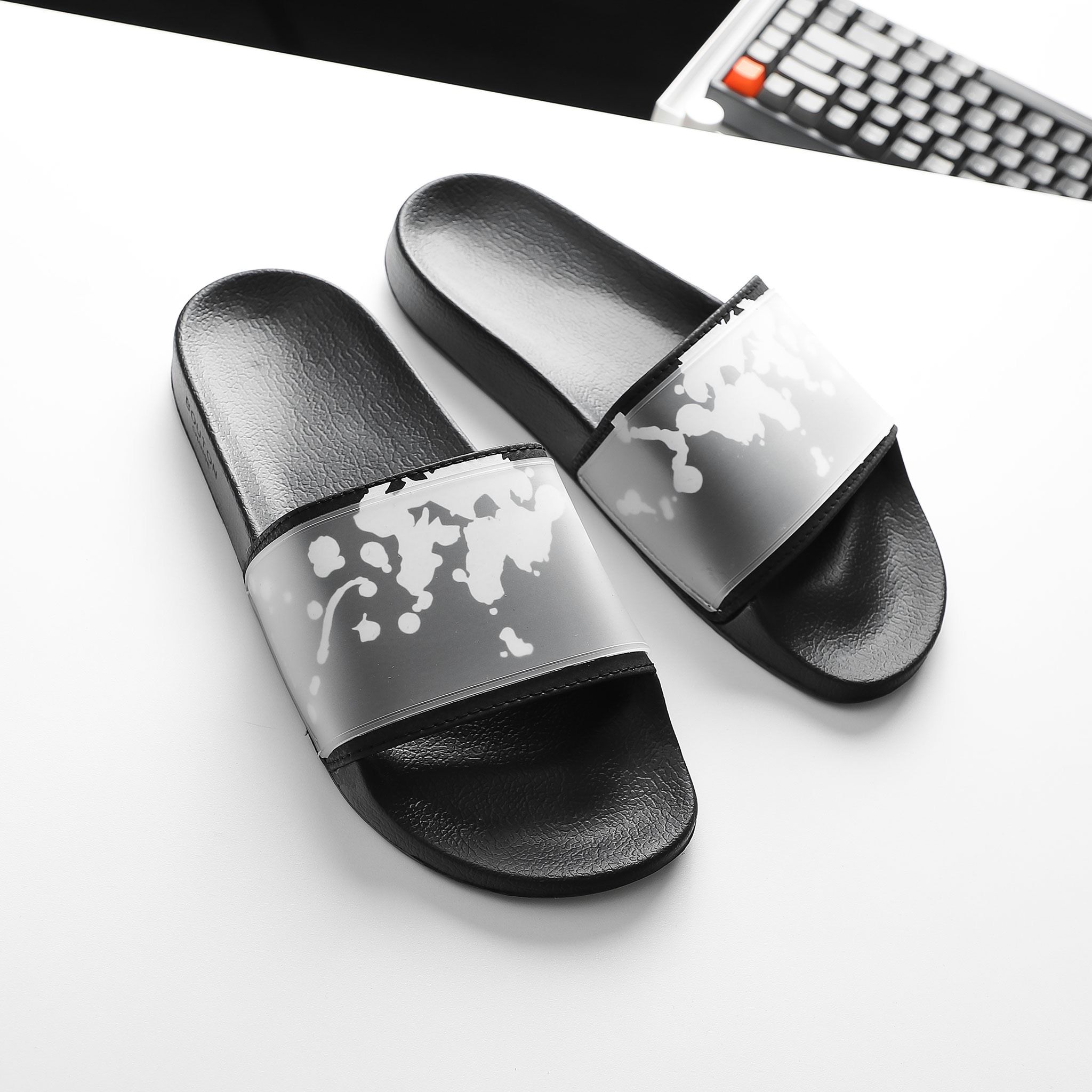 Dép BOUTON Paint Splatter Effect Sliders