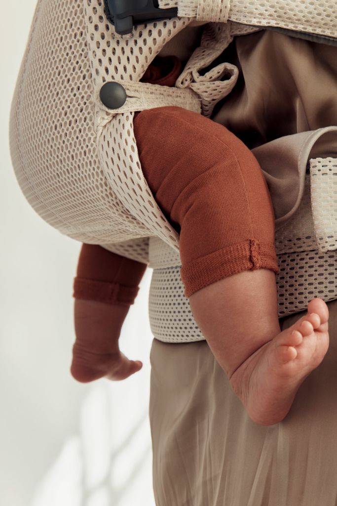 Địu Trẻ Em Baby Bjorn Baby Carrier Harmony - Màu Kem