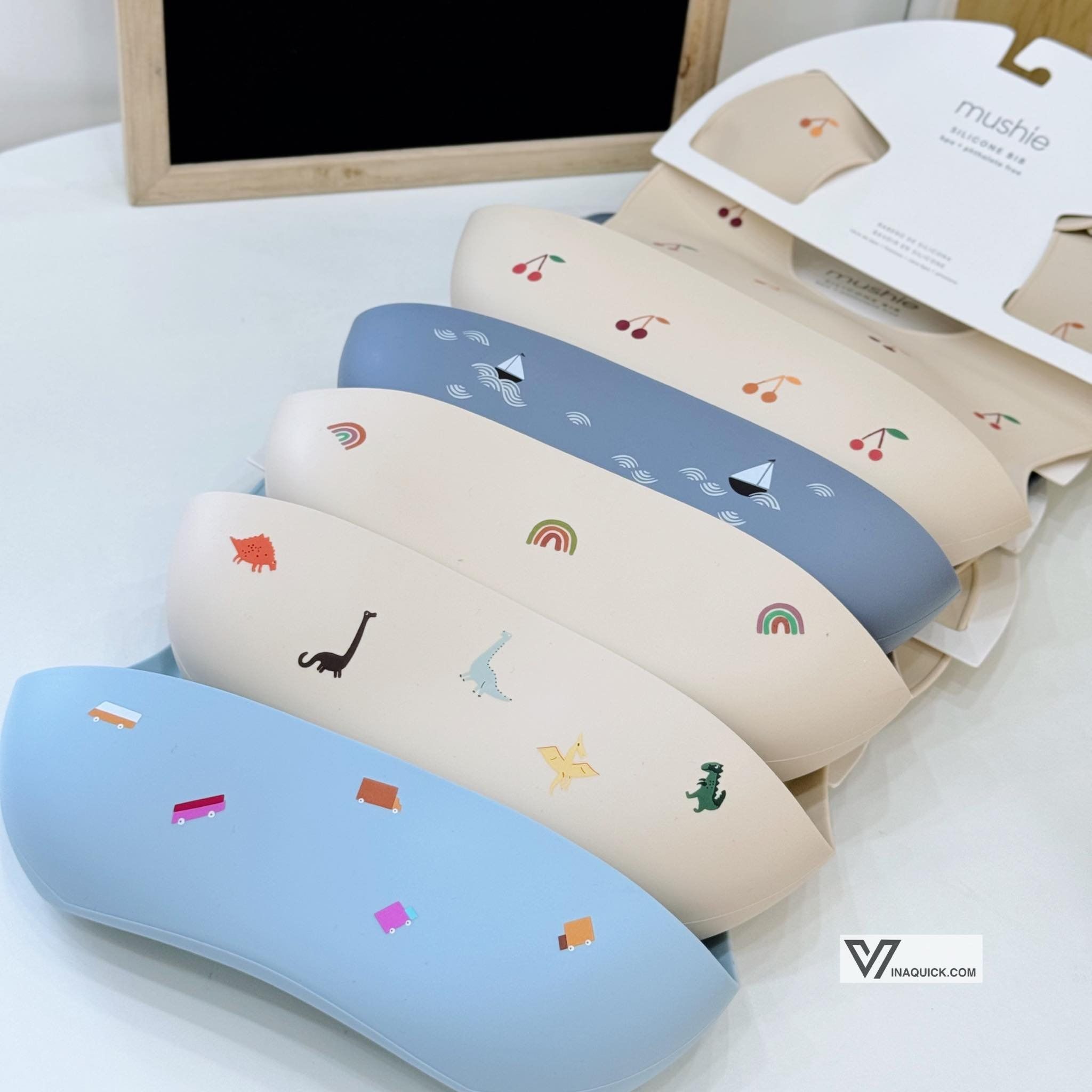 Yếm Ăn Dặm Silicone Mushie