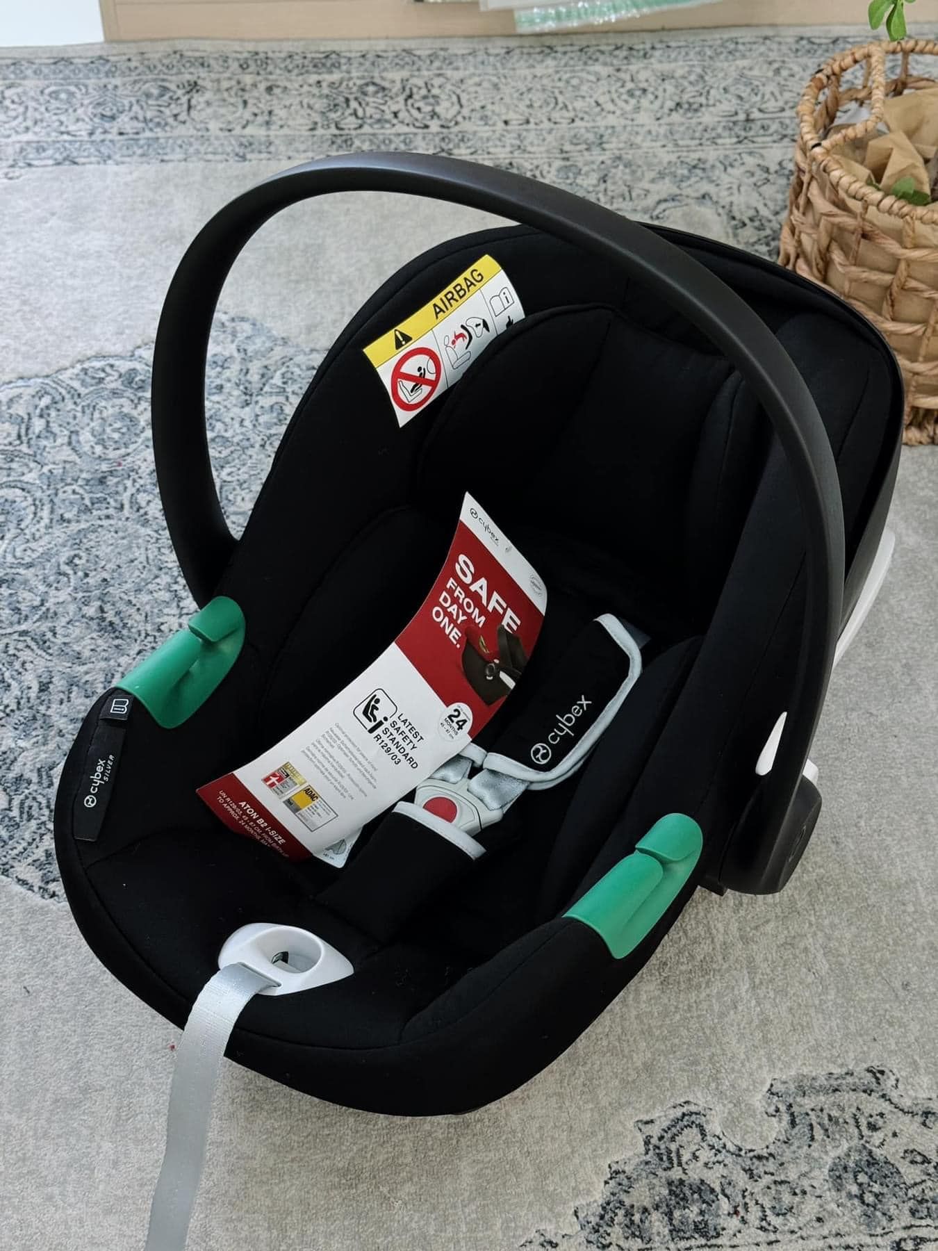 Ghế Ngồi Ô Tô Cybex Aton B2 I-Size - Volcano Black