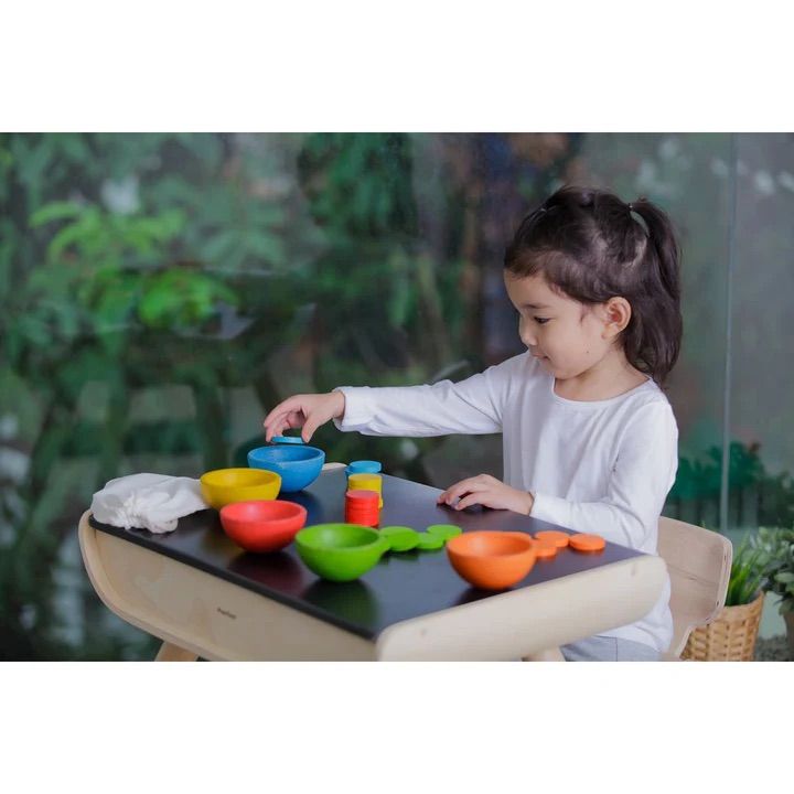 Đồ Chơi Gỗ PlanToys Cốc Phân Màu Sort & Count Cups Cho Bé 18M+