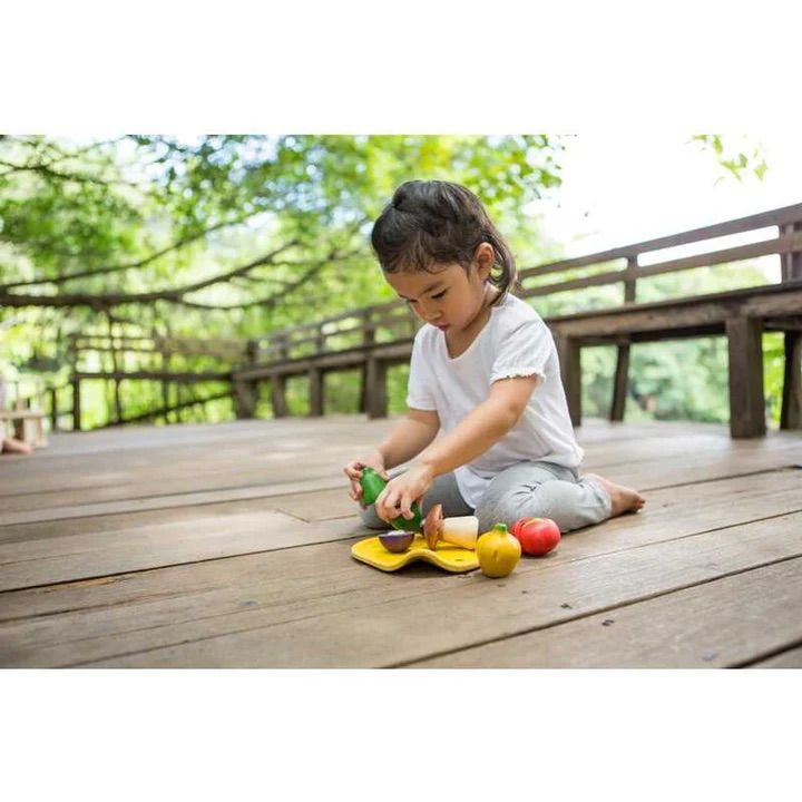 Đồ Chơi Gỗ PlanToys Cắt Rau Củ Assorted Vegetables Cho Bé 18M+