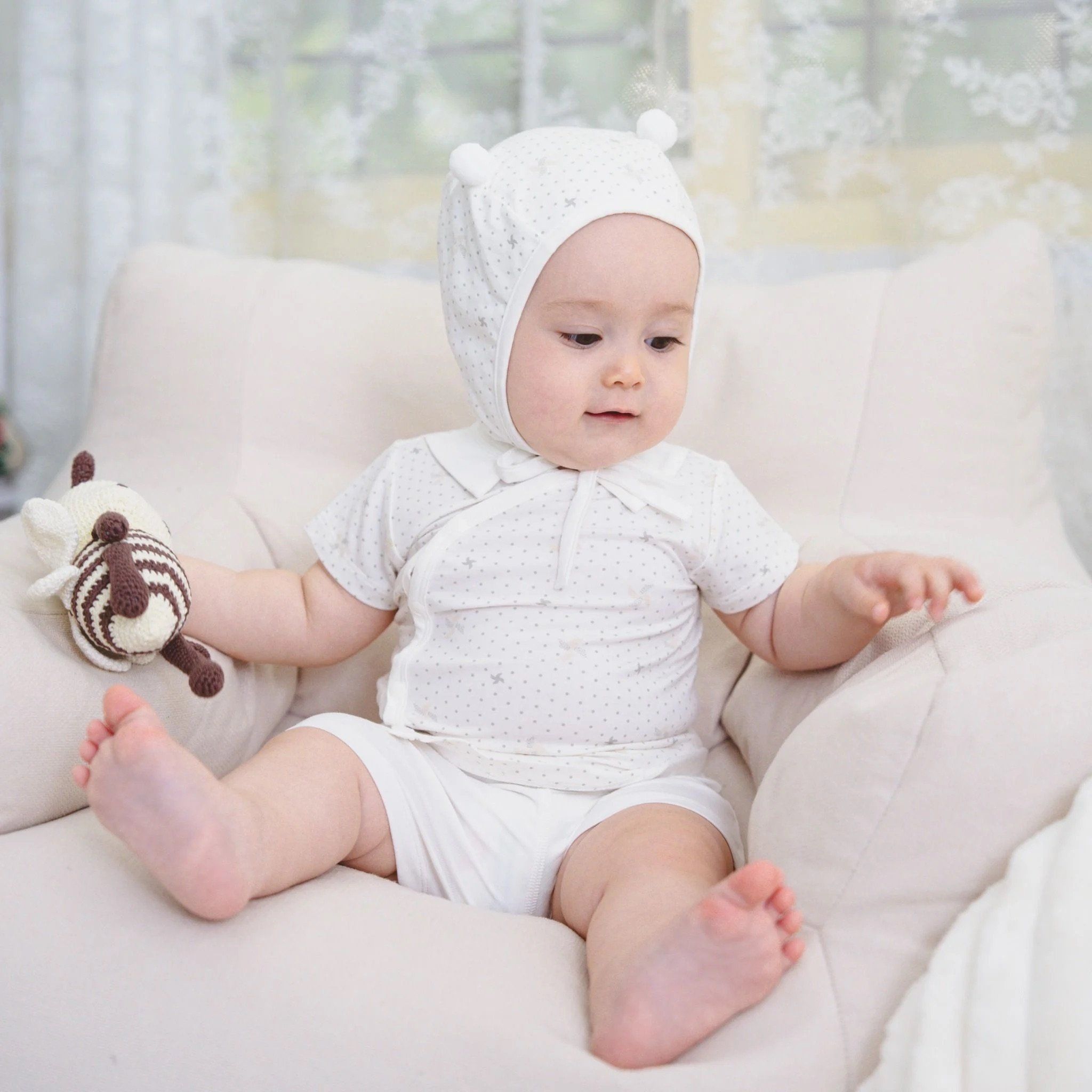Bộ Ngắn Tay Bubaby Cài Chéo Cổ Peter Pan Gami - Họa Tiết Chong Chóng